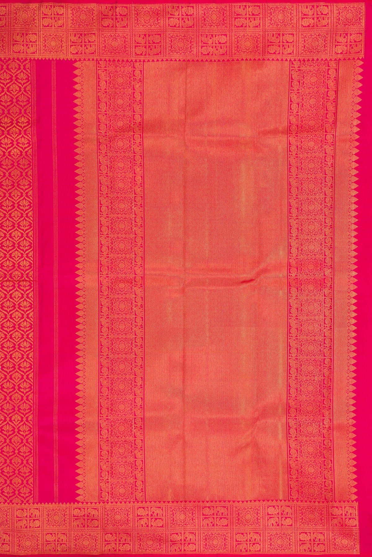 Close up image of the pallu of Pink Dual Tone Kanchipuram Silk Saree with Zari Brocade on the body and Zari Border. 