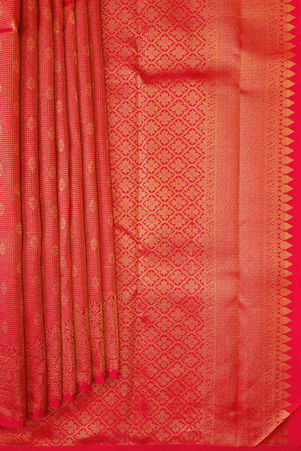 Pleats and pallu of Red Dual Tone Kanjivaram Silk Saree with Zari Brocade on the body and Zari Border. 