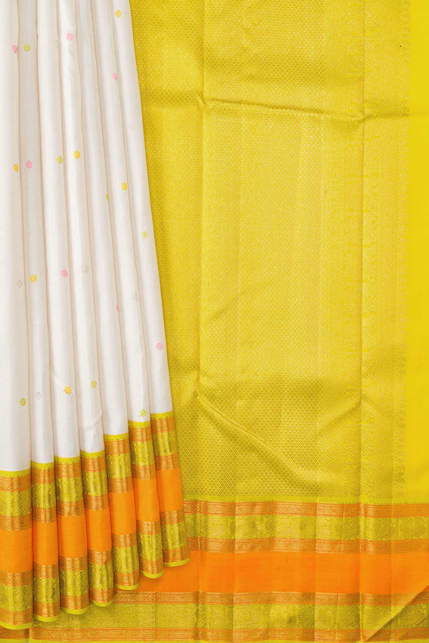 pleats pallu