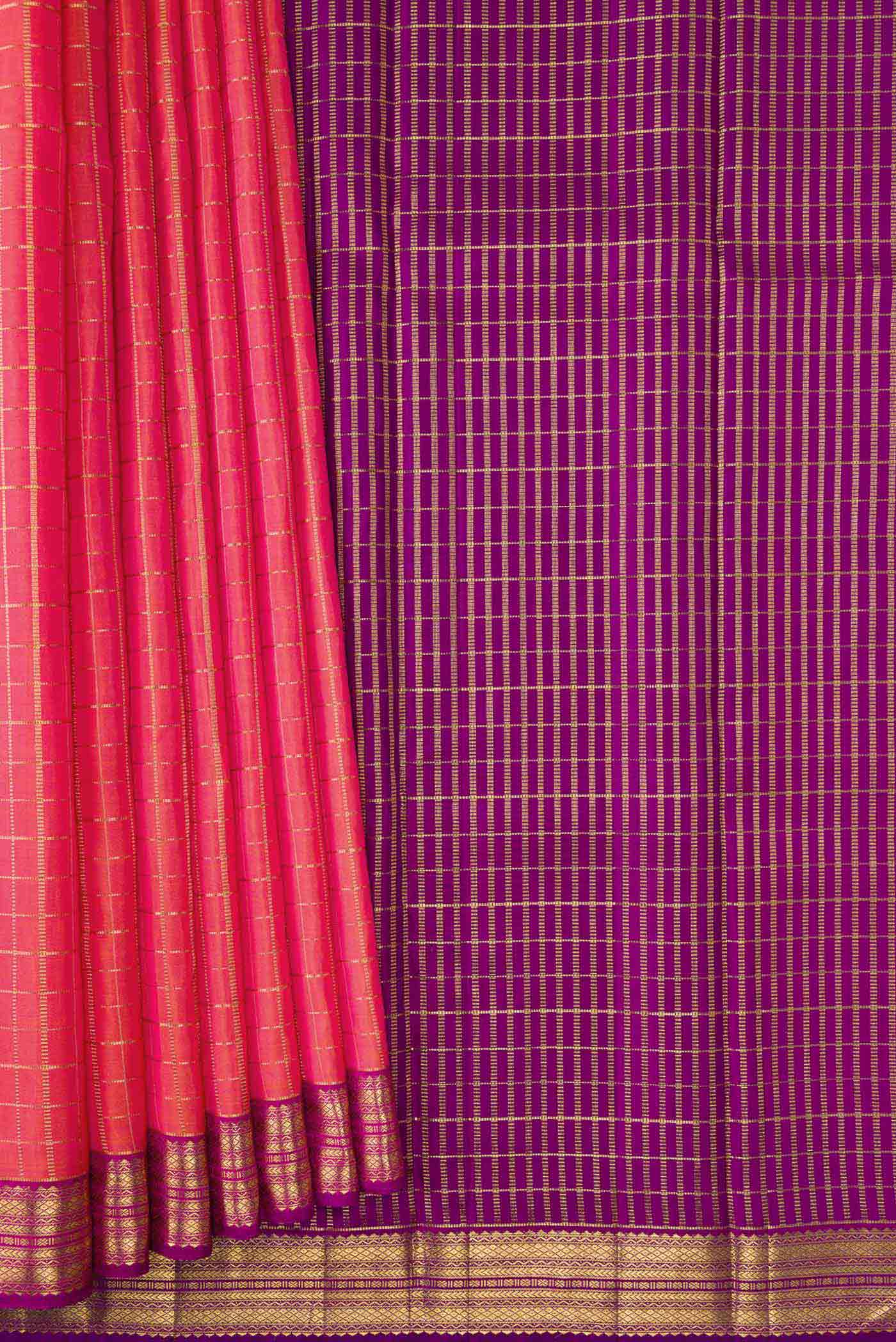 Pleats and pallu of Pink with Orange Color Kanchipuram Silk Saree with Checked design on the body and Zari Border