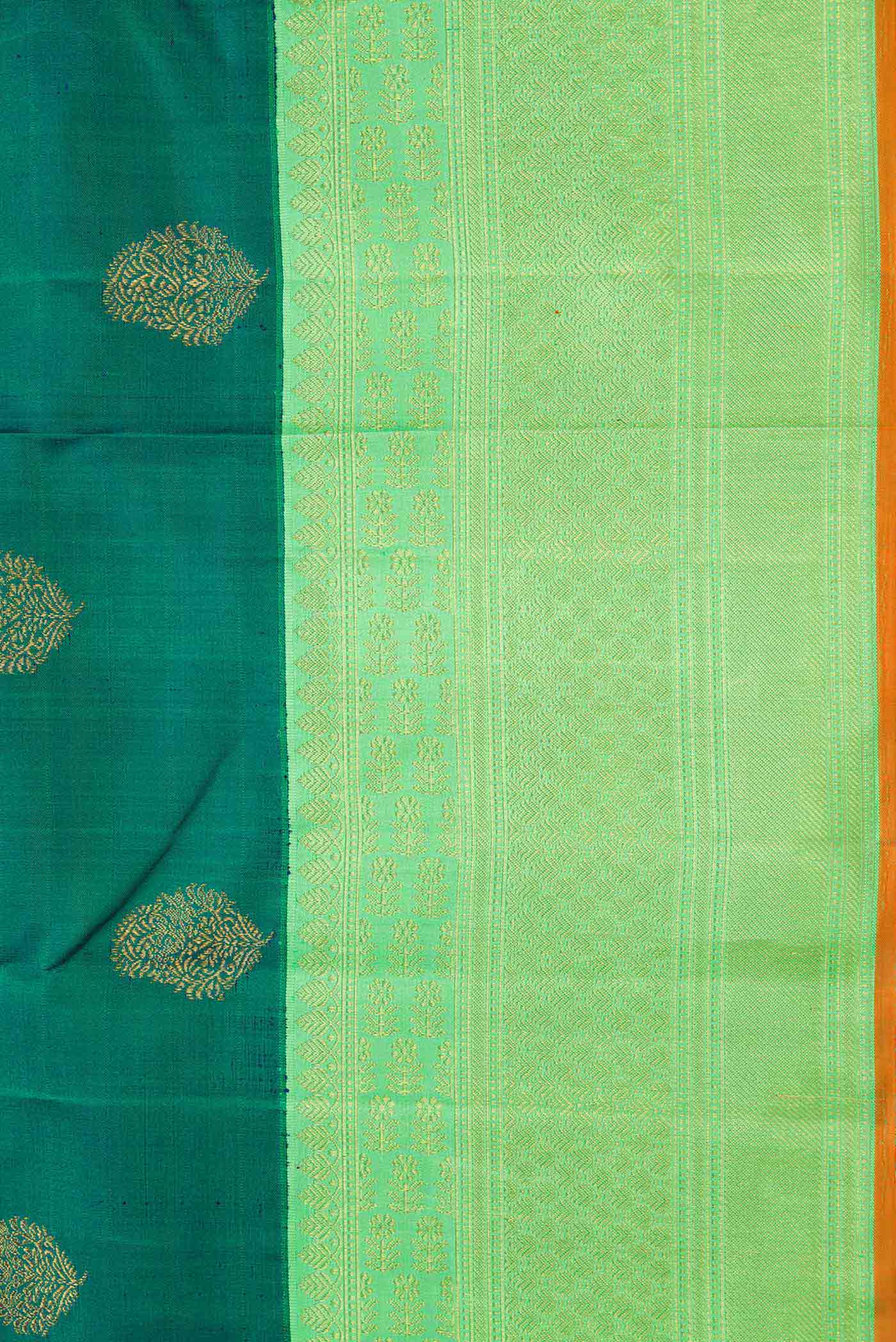 Border image of Pure Silk Pure Zari Green Dual Tone Kanchipuram Saree with Zari Butta on the body and Zari Border