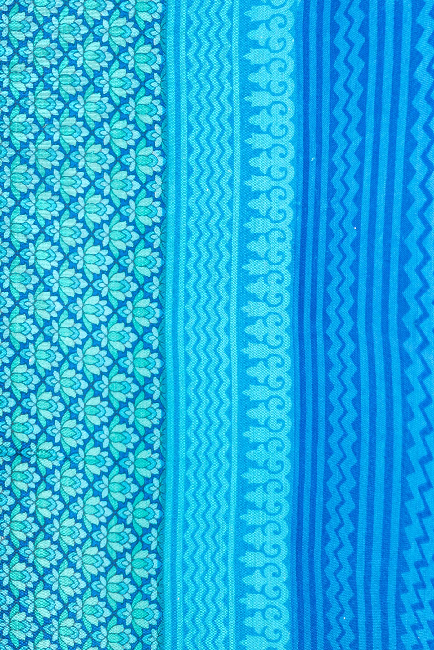 Border image of Peacock Blue Dual Tone Printed Silk Saree with Printed design on the body and Printed Border. 
