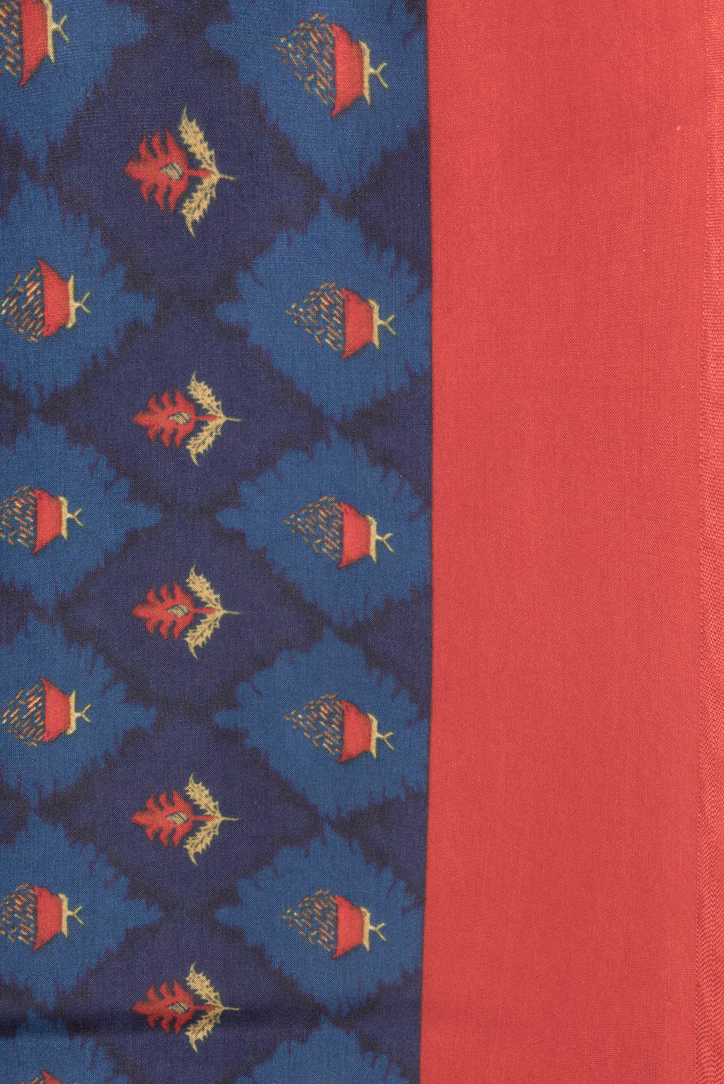 Border image of Navy Blue Dual Tone Printed Silk Saree with Printed design on the body and Plain Border. 