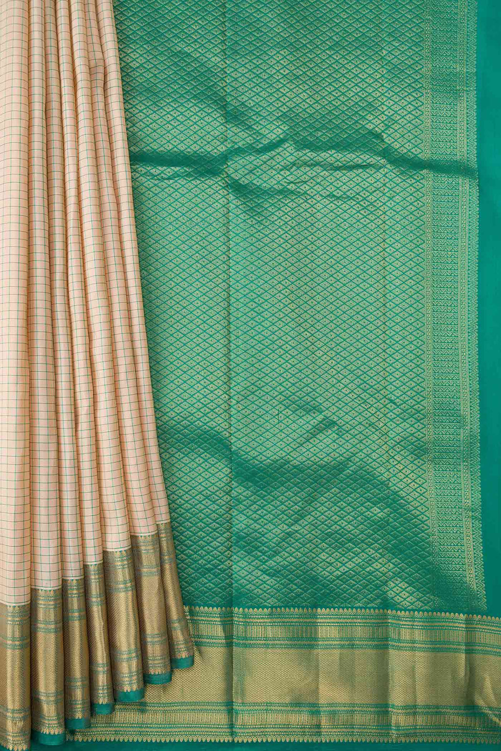 pleats pallu