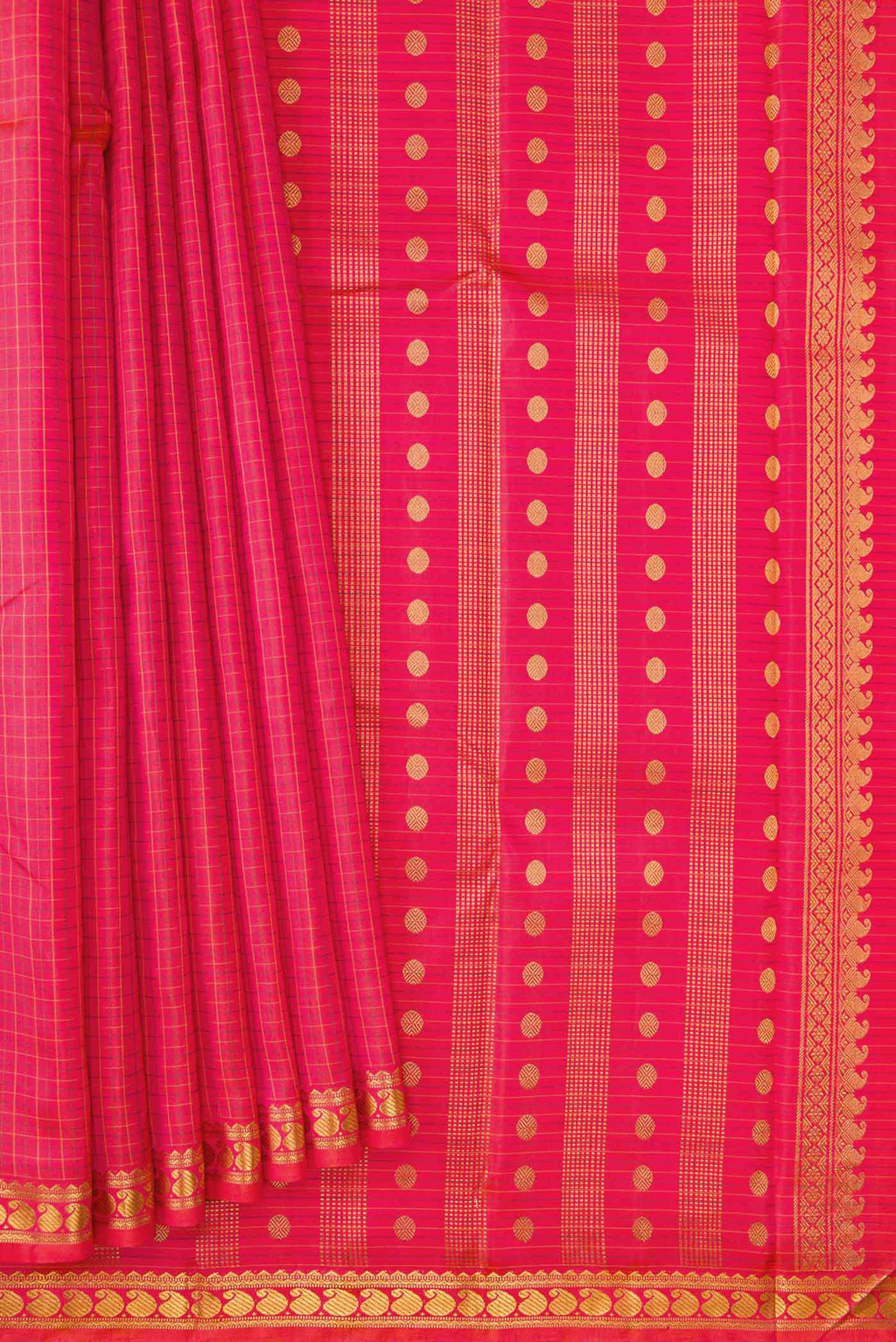 Pleats and pallu of Coral Dual Tone Kanchipuram Silk Saree with Checked design on the body and Zari Border