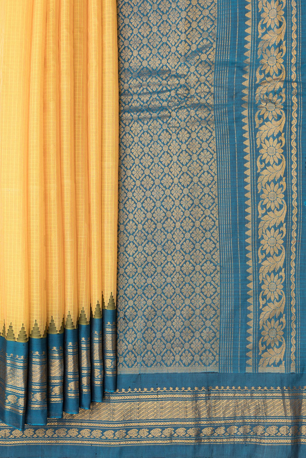 Pleats and pallu of Sandal Dual Tone Gadwal Silk Cotton Saree with Checked design on the body and Zari Border. 