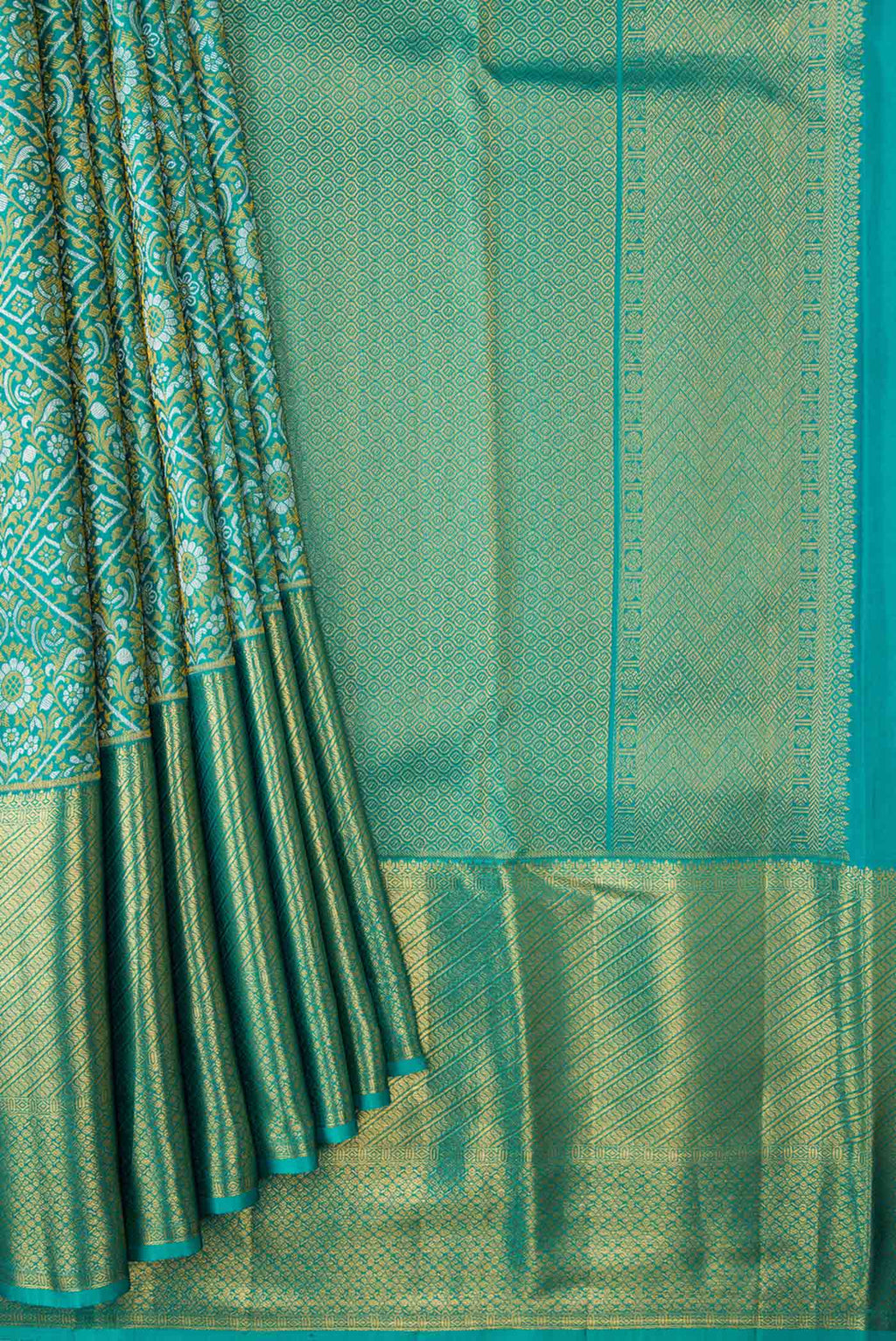 pleats pallu