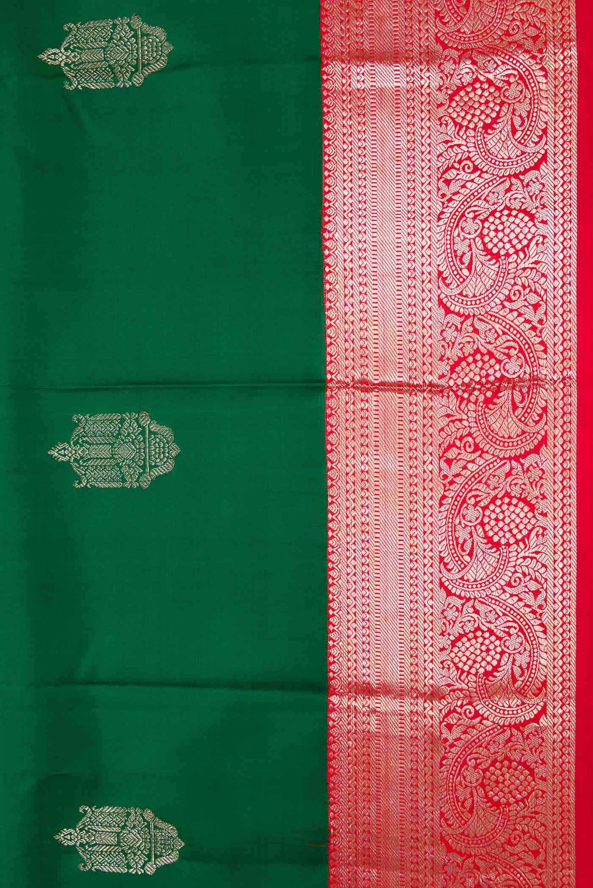 Border image of Green Dual Tone Kanchipuram Silk Saree with Zari Butta on the body and Zari Border