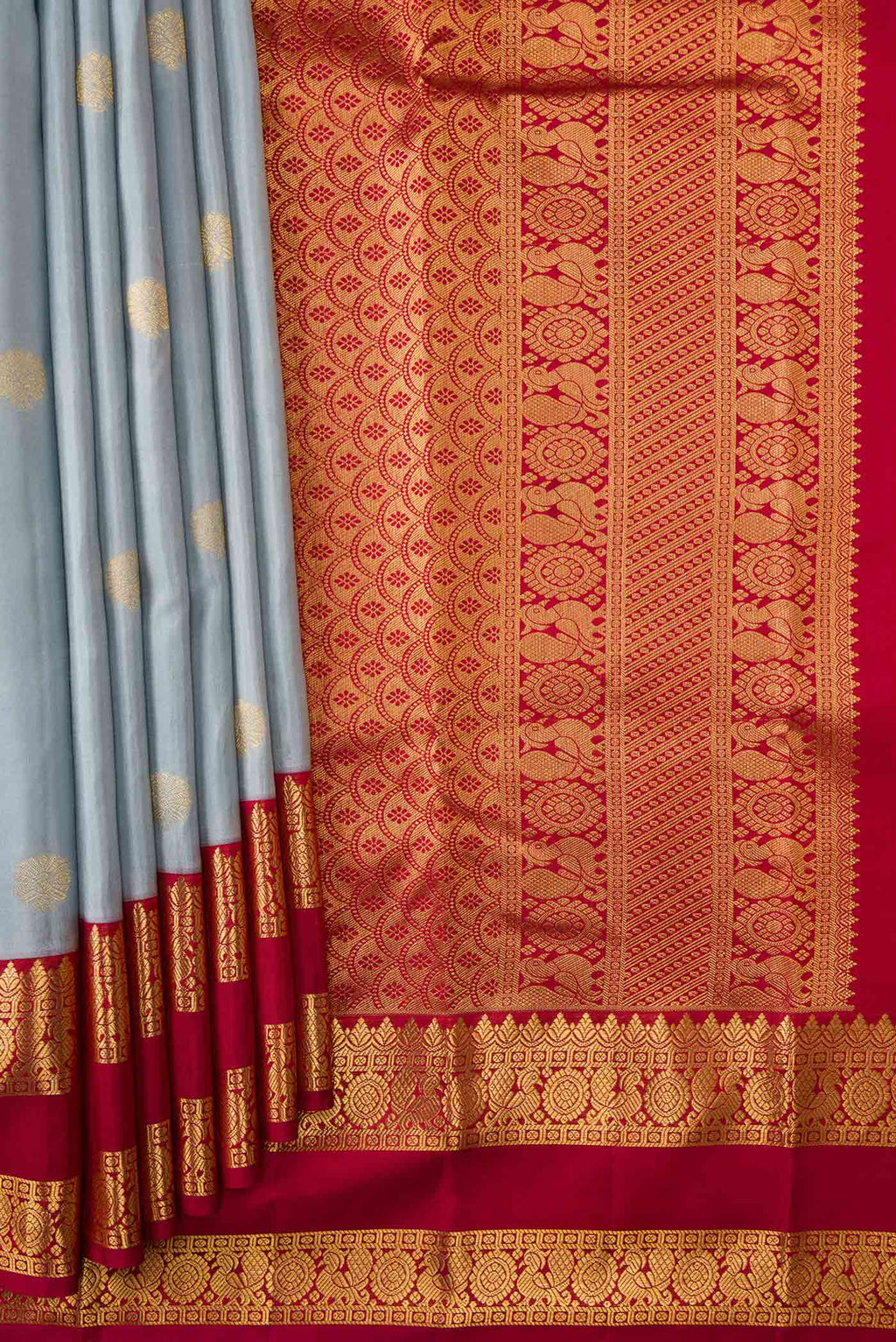 Pleats and pallu of Grey Dual Tone Kanchipuram Silk Saree with Zari Butta on the body and Zari Border