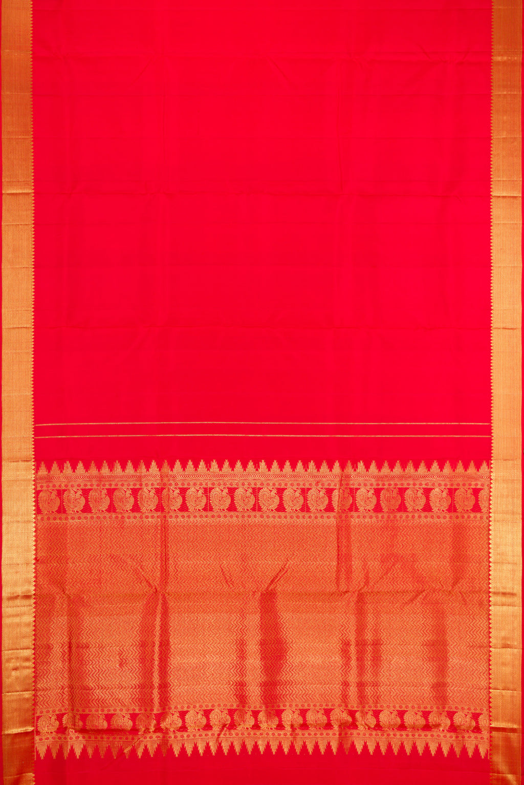 Flat view of Red Dual Tone Kanjivaram Silk Nine Yards Saree with Plain Body and Zari Border. 
