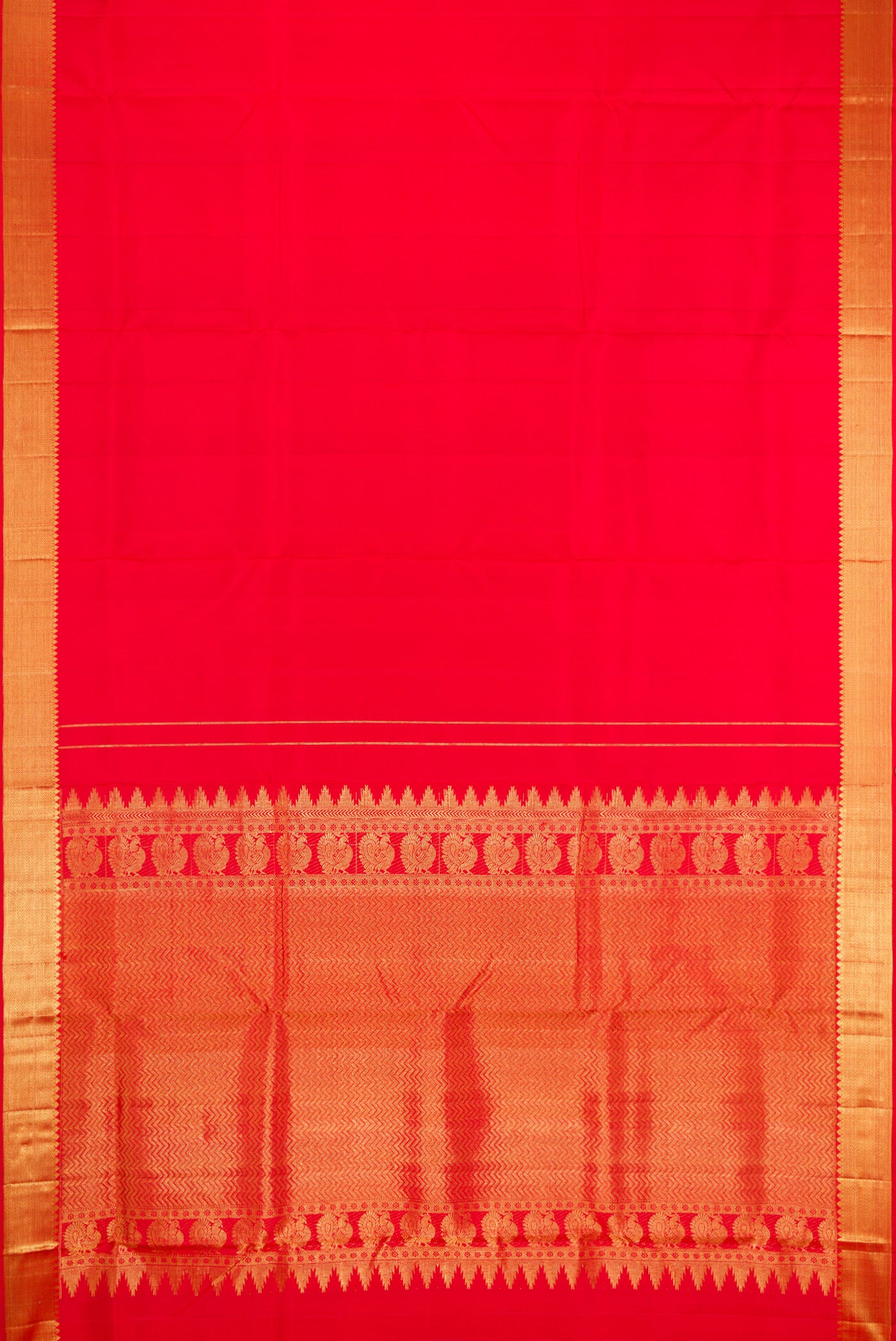 Flat view of Red Dual Tone Kanjivaram Silk Nine Yards Saree with Plain Body and Zari Border. 