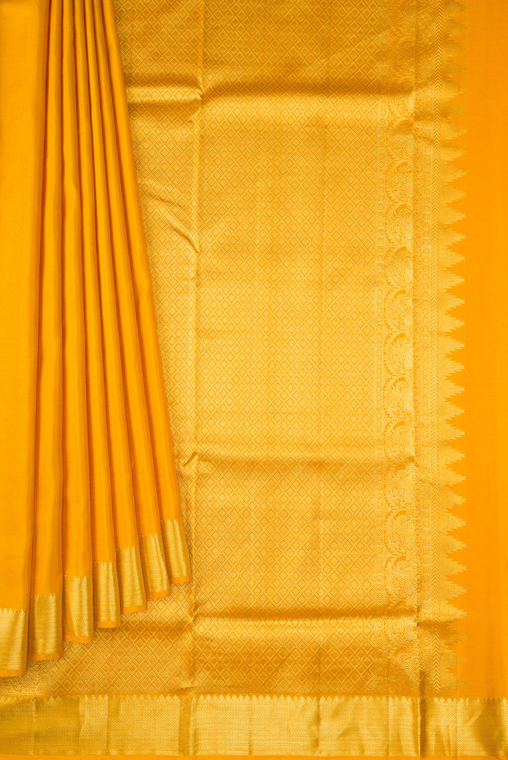Pleats and pallu of Mustard Dual Tone Kanjivaram Silk Nine Yards Saree with Plain Body and Zari Border. 
