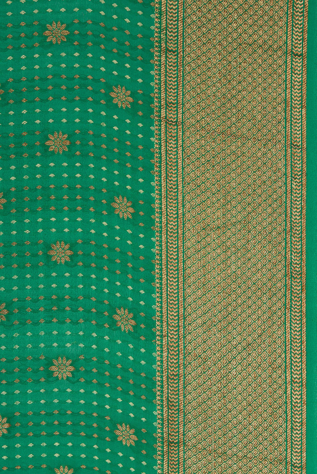 Border image of Bottle Green Dual Tone Banarasi Georgette Saree with Stripes on the body and Zari Border. 