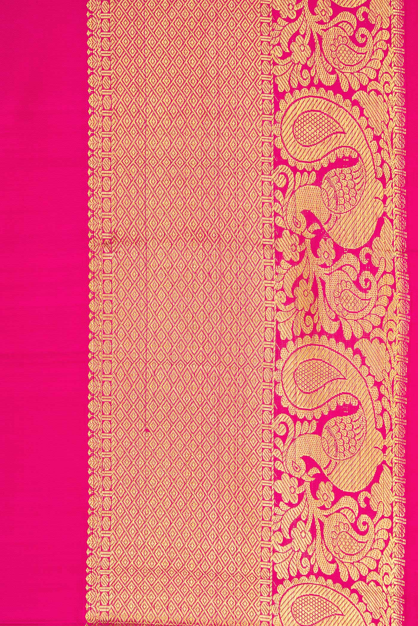 Border image of Pink Dual Tone Kanchipuram Silk Saree with Zari Butta on the body and Zari Border. 