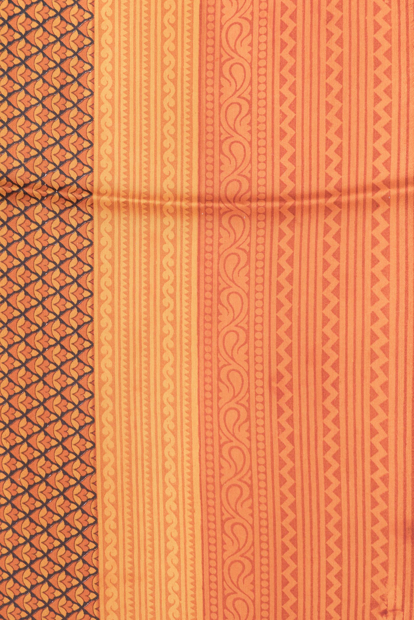 Border image of Orange Dual Tone Printed Silk Saree with Printed design on the body and Printed Border. 