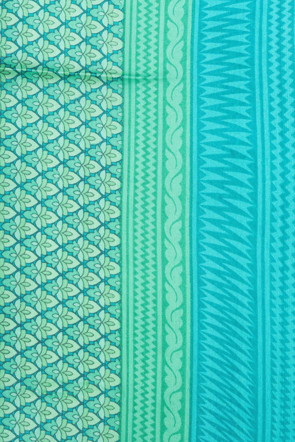 Border image of Sea Green Dual Tone Printed Silk Saree with Printed design on the body and Printed Border. 