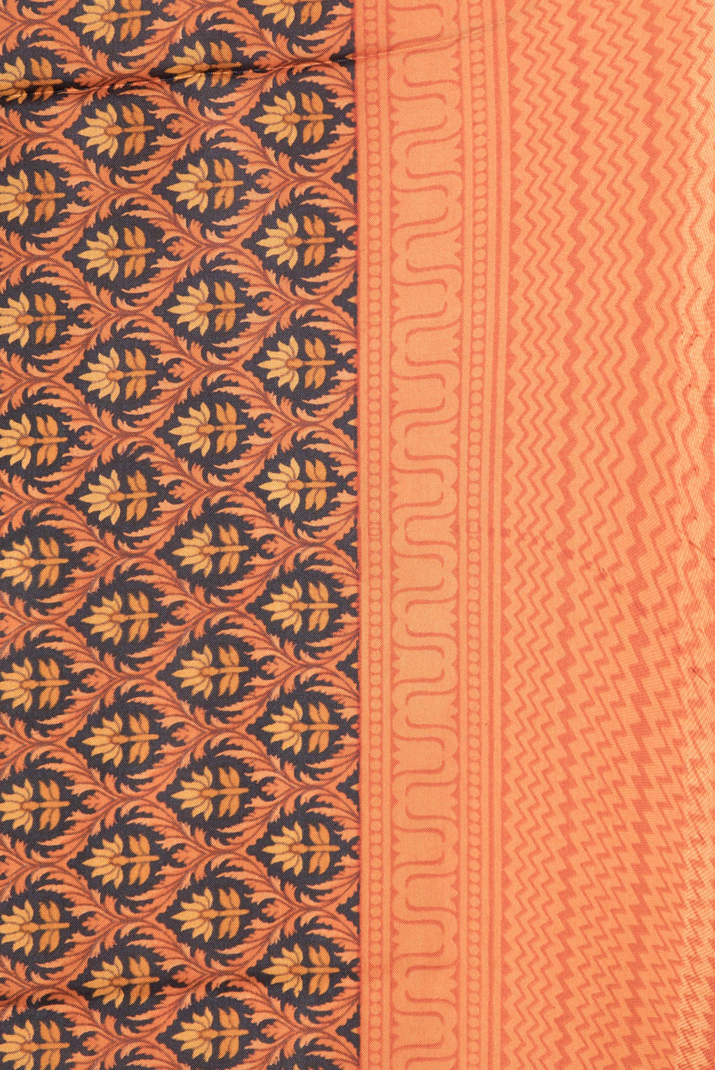 Border image of Black Dual Tone Printed Silk Saree with Printed design on the body and Printed Border. 