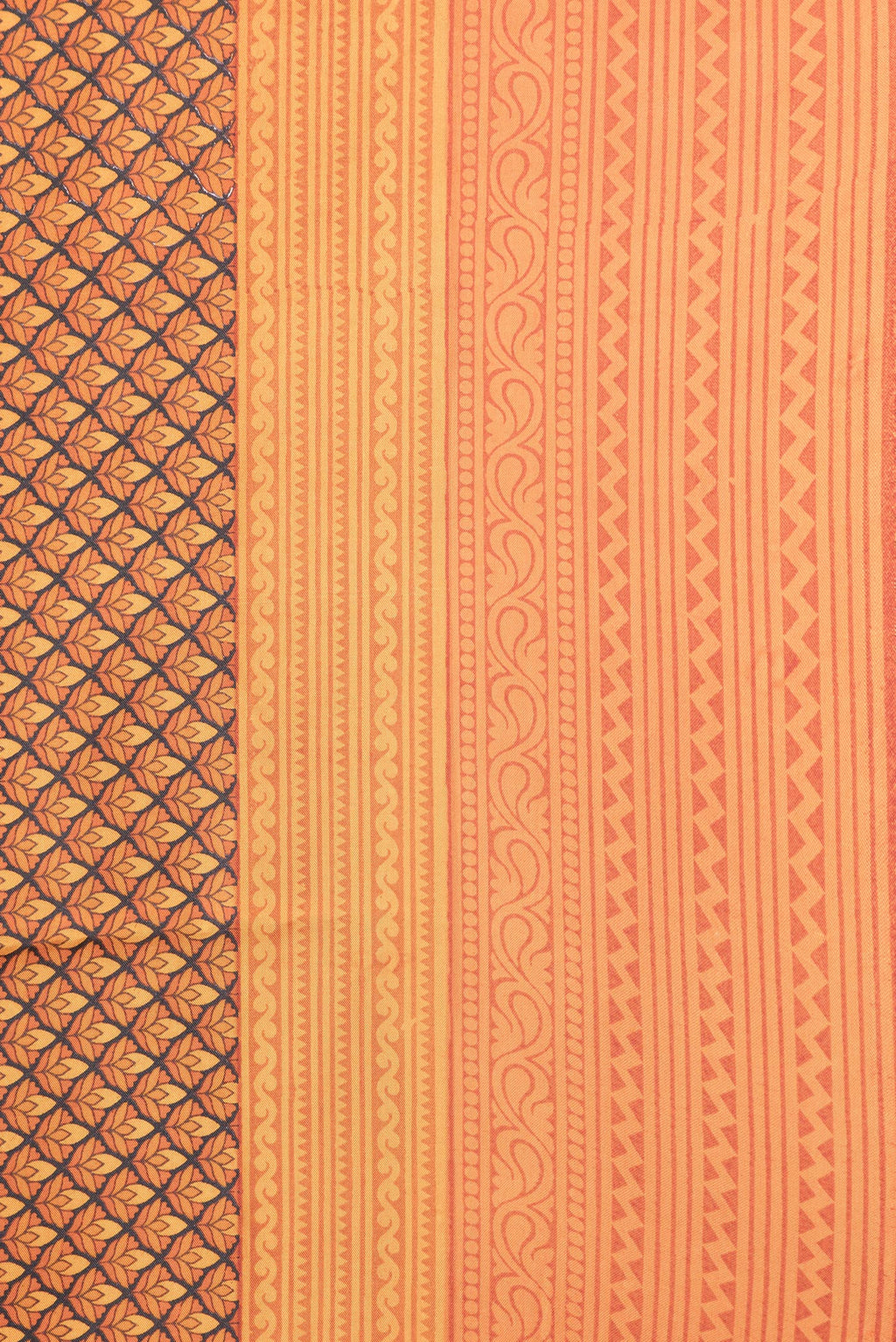Border image of Orange Dual Tone Printed Silk Saree with Printed design on the body and Printed Border. 