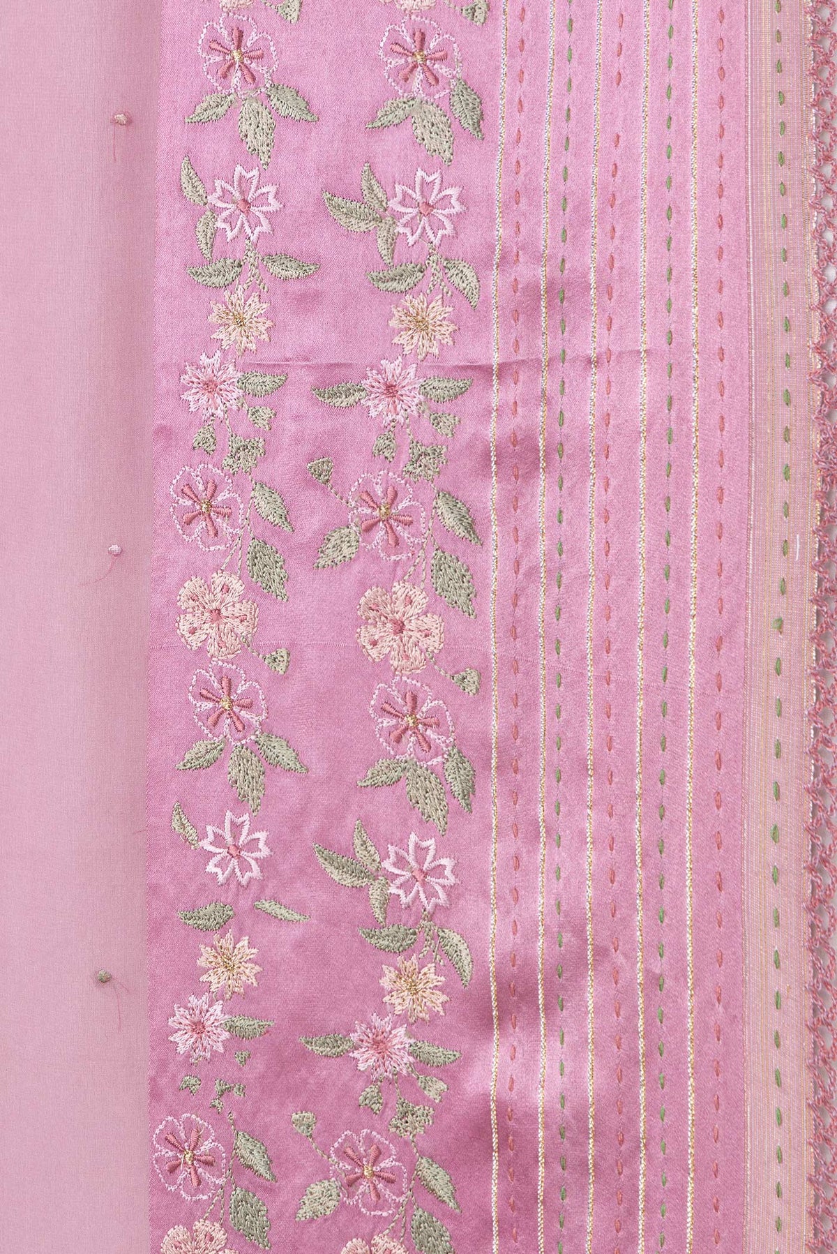 Border image of Pink Dual Tone Georgette Saree with Embroidery on the body and Embroidery Border. 