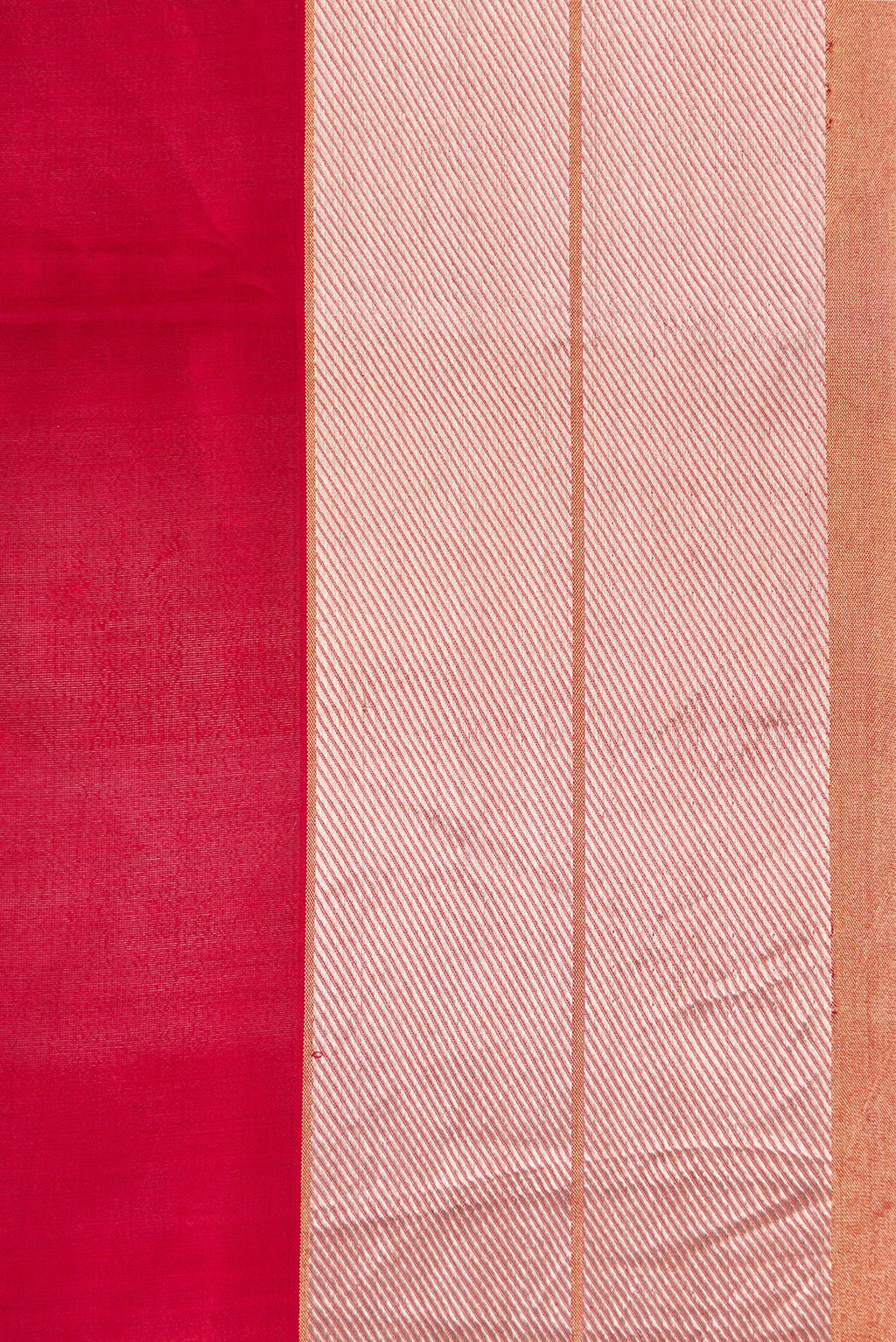 Border image of Burgundy Dual Tone Banarasi Silk Saree with Stripes on the body and Thin Zari Line. 