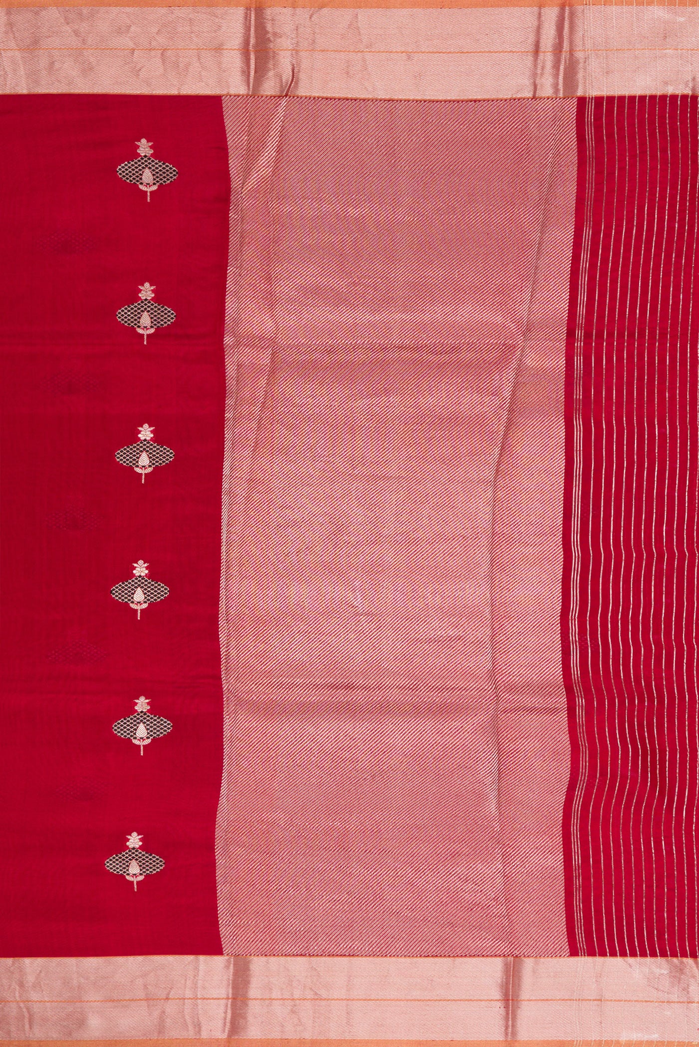 Close up image of the pallu of Burgundy Dual Tone Banarasi Silk Saree with Stripes on the body and Thin Zari Line. 