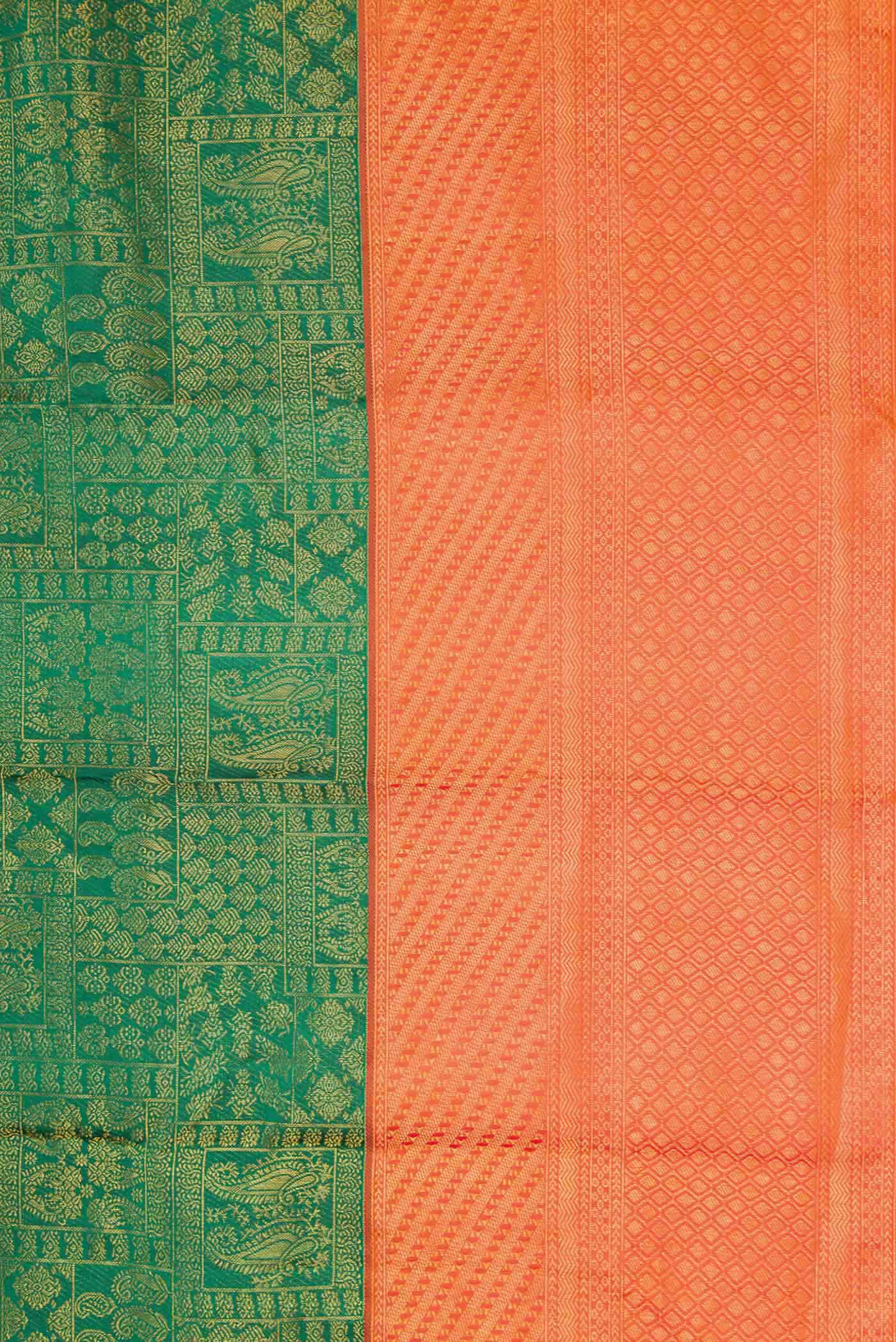 Border image of Green Dual Tone Kanchipuram Silk Saree with Zari Brocade on the body and Zari Border. 