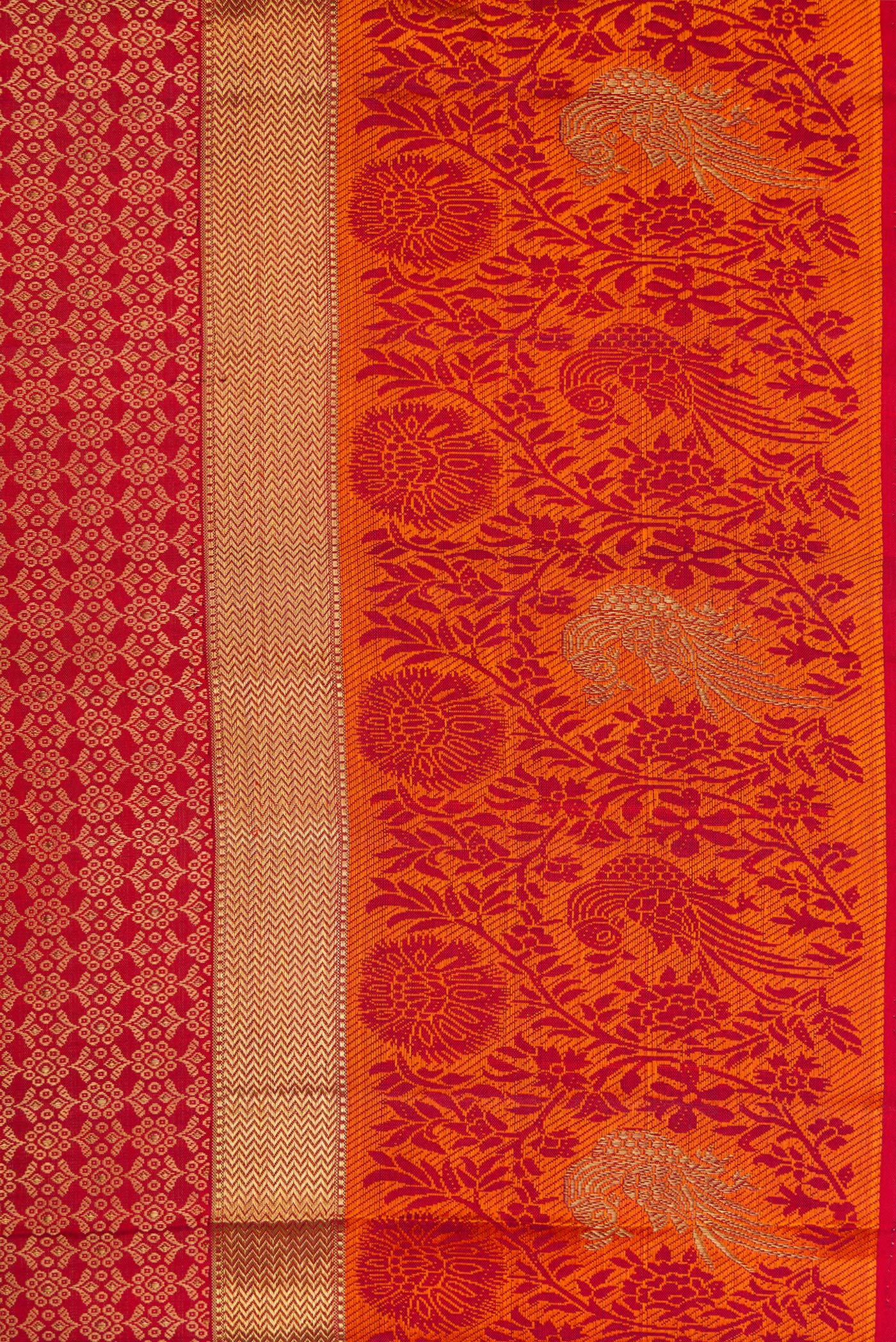 Border image of Pure Silk Pure Zari Maroon Dual Tone Kanchipuram Saree with Jacquard design on the body and Fancy Border. 