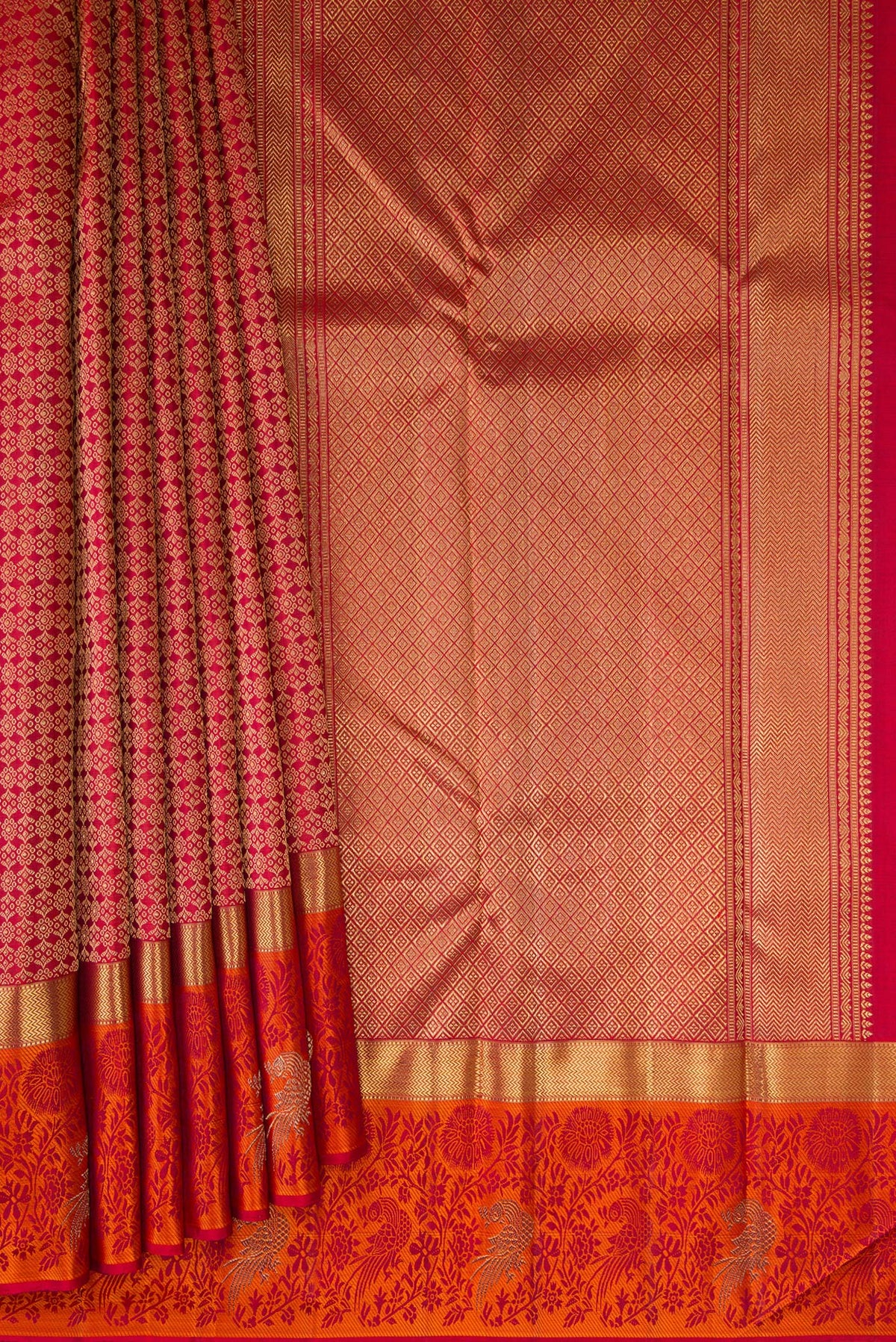 Pleats and pallu of Pure Silk Pure Zari Maroon Dual Tone Kanchipuram Saree with Jacquard design on the body and Fancy Border. 