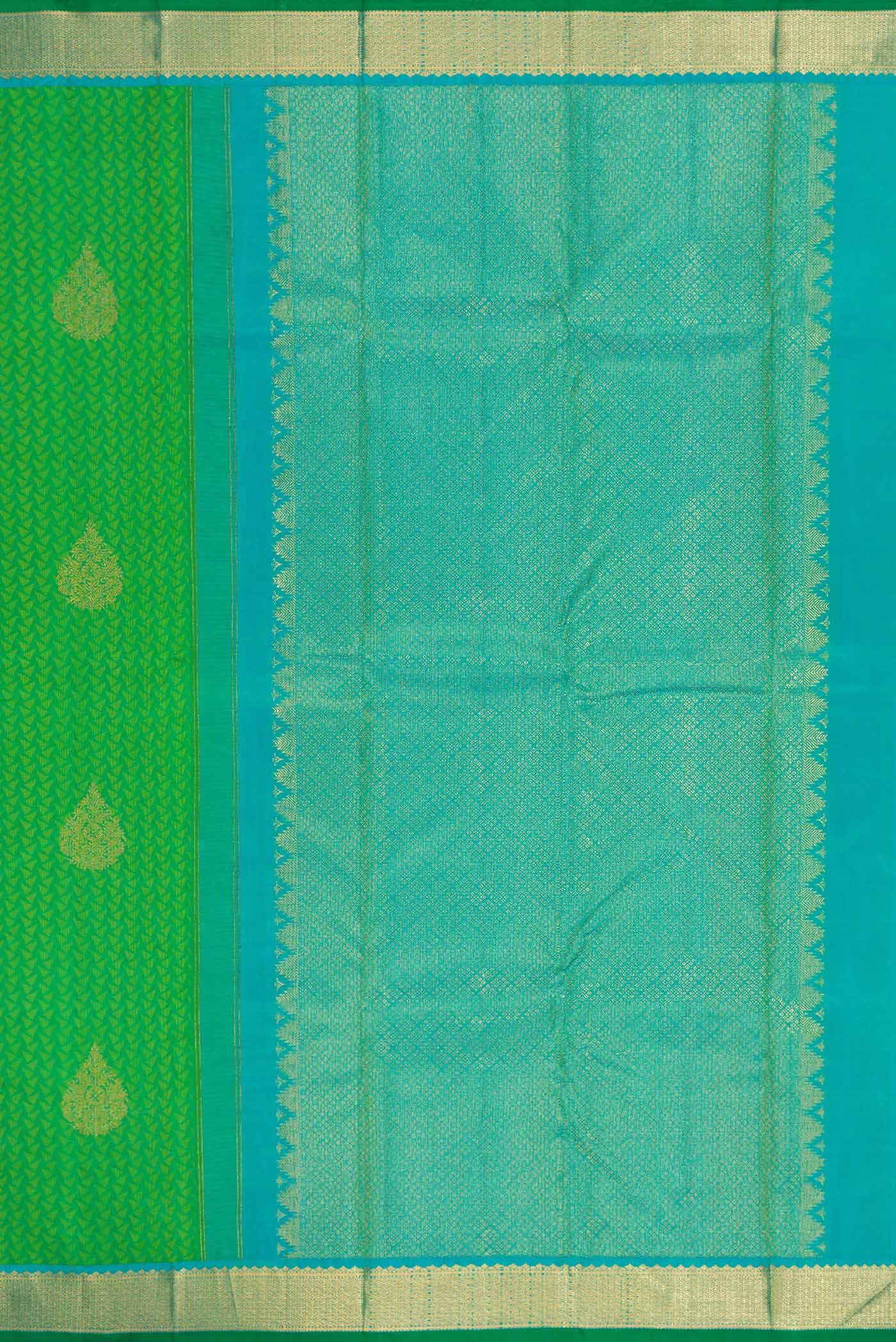 Close up image of the pallu of Green Dual Tone Kanjivaram Silk Saree with Jacquard With Zari Butta on the body and Zari Border. 