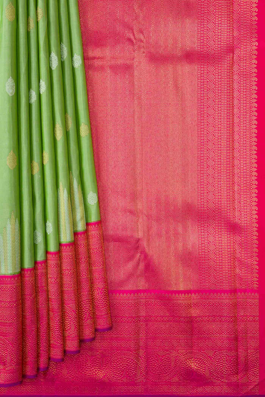 pleats pallu