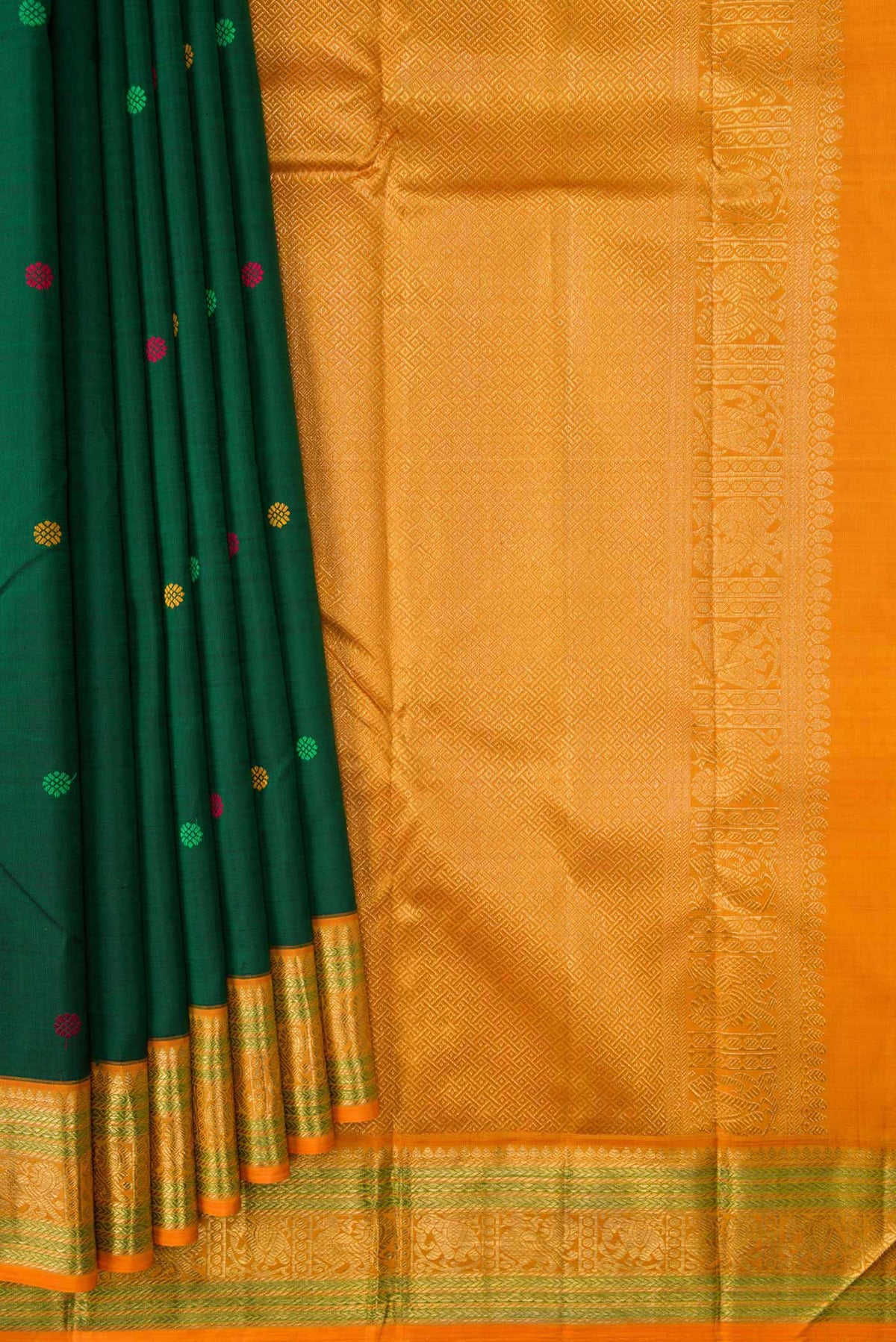 Pleats and pallu of Bottle Green Dual Tone Kanchipuram Silk Saree with Thread Butta on the body and Zari Border