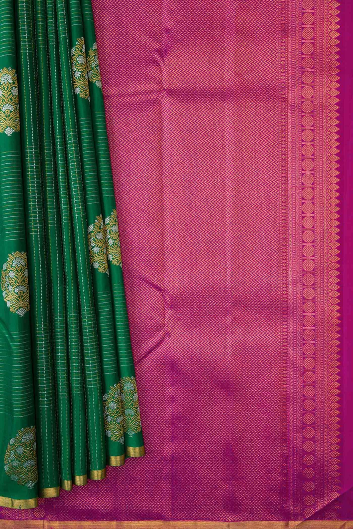 Pleats and pallu of Pure Silk Pure Zari Green Dual Tone Kanchipuram Saree with Stripes on the body and Zari Border