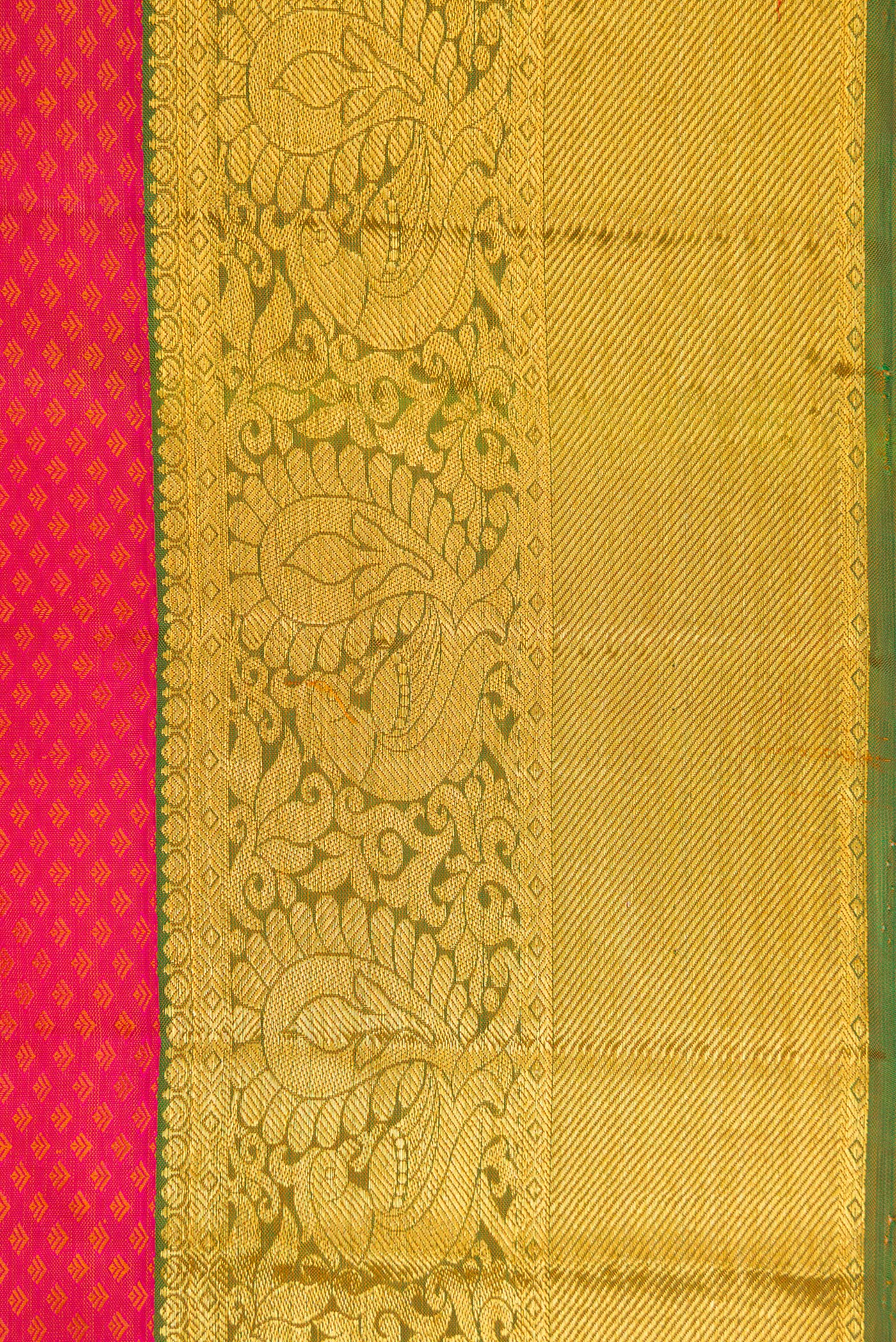 Border image of Dark Pink Dual Tone Kanchipuram Silk Saree with Jacquard With Zari Butta on the body and Zari Border. 