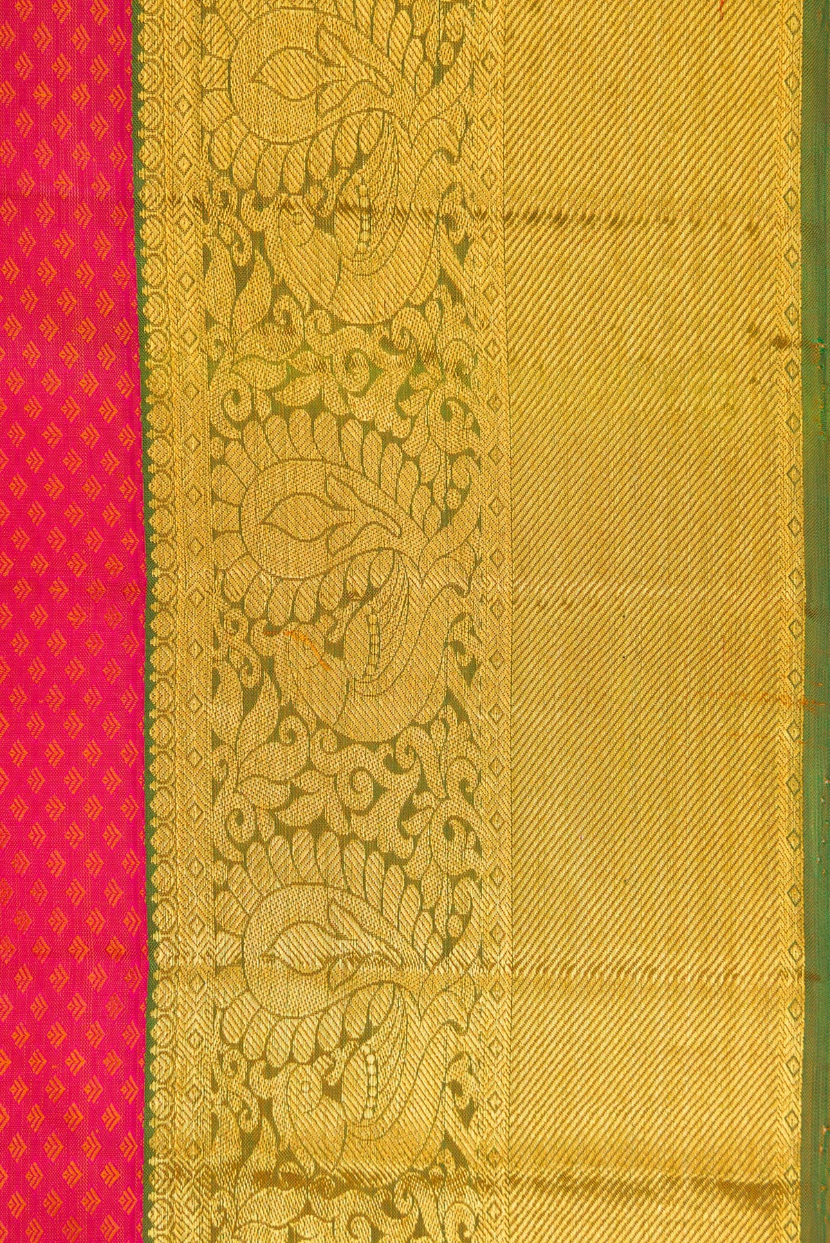 Border image of Dark Pink Dual Tone Kanchipuram Silk Saree with Jacquard With Zari Butta on the body and Zari Border. 