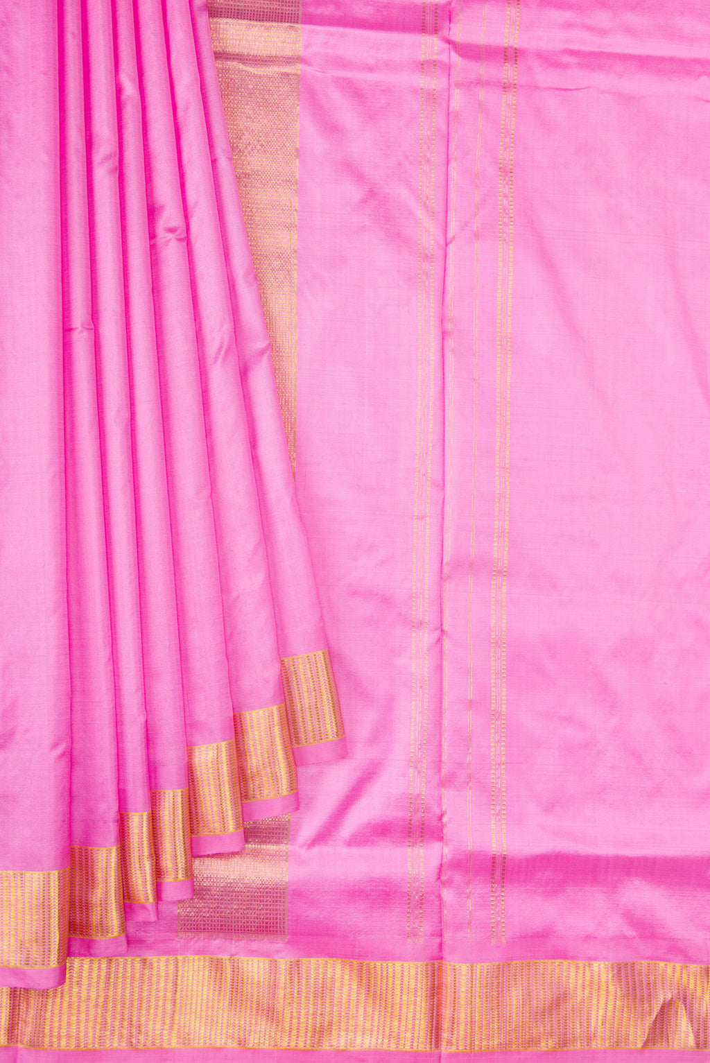 Pleats and pallu of Pink Dual Tone Kanchipuram Silk Nine Yards Saree with Plain Body and Zari Border. 