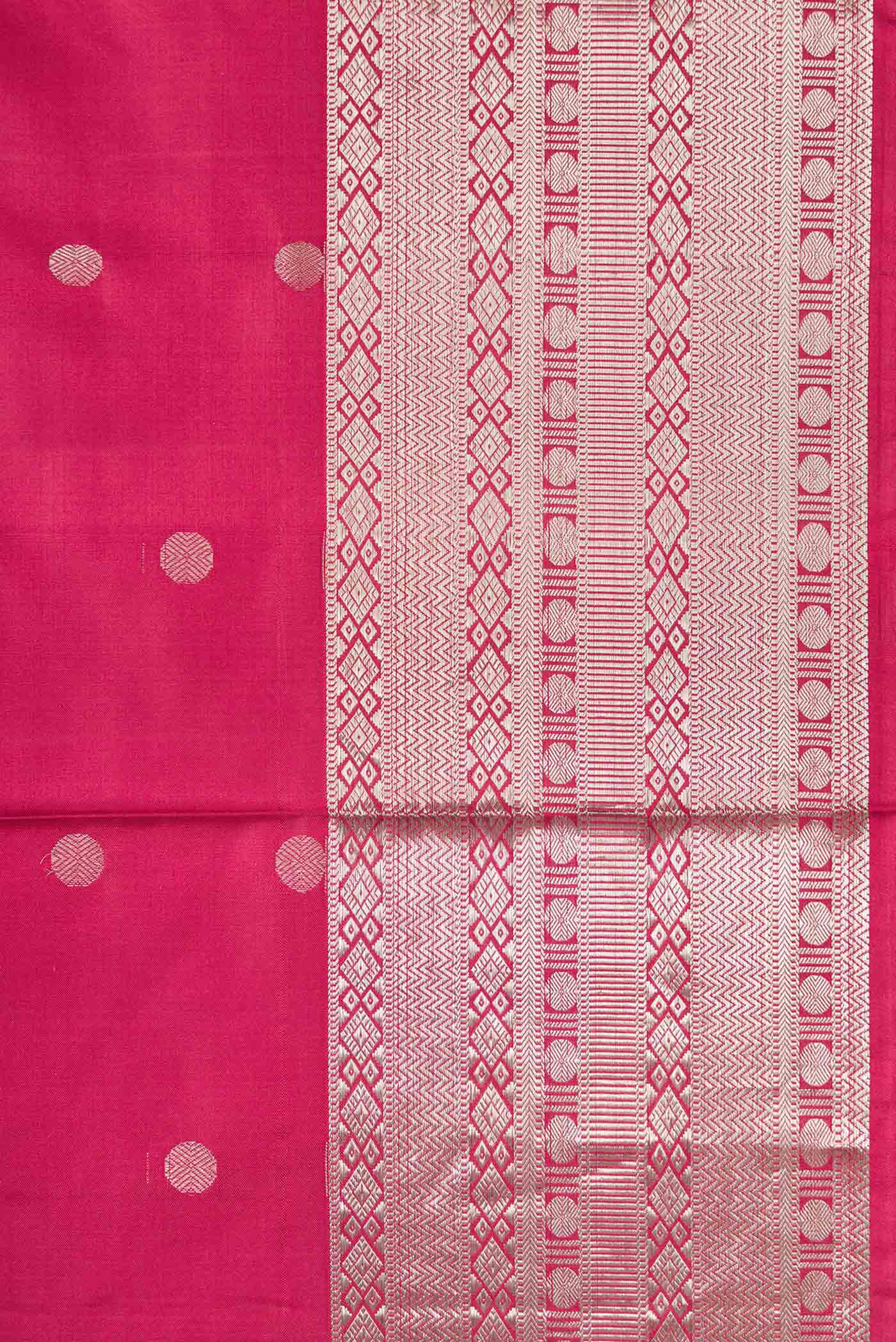 Border image of Dark Pink Dual Tone Kanchipuram Silk Saree with Zari Butta on the body and Zari Border. 