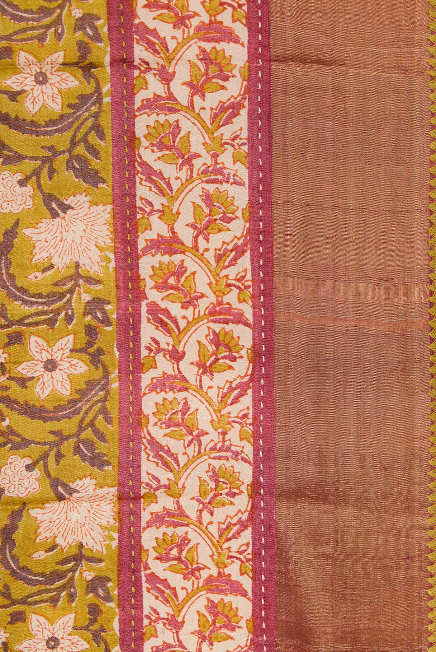 Border image of Mehandi Green Dual Tone Tussar Silk Saree with Printed design on the body and Zari Border. 