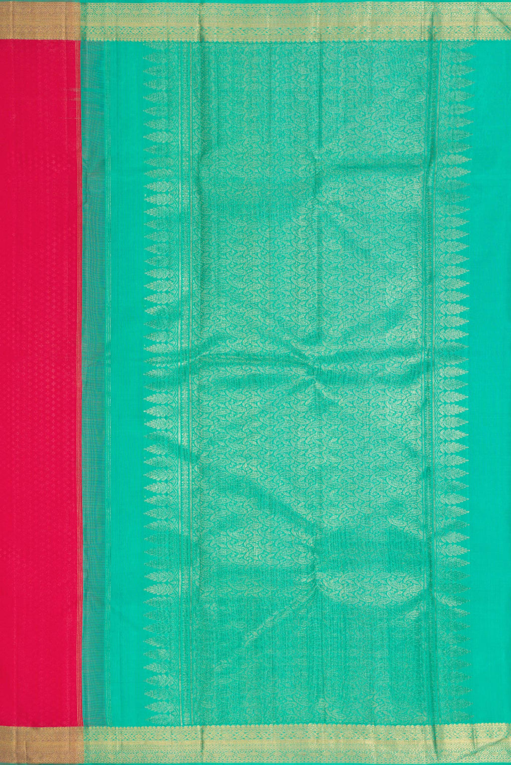 Close up image of the pallu of Pure Silk Pure Zari Pink Dual Tone Kanjivaram Saree with Jacquard design on the body and Zari Border. 