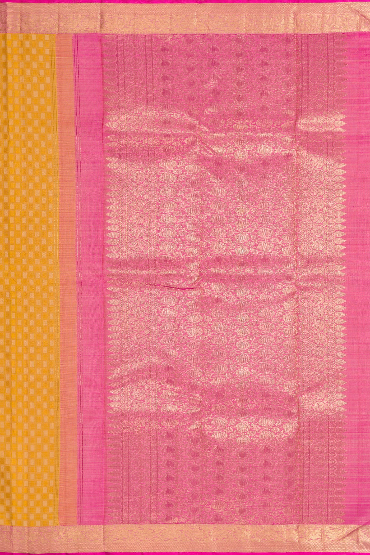 Close up image of the pallu of Pure Silk Pure Zari Gold Dual Tone Kanjivaram Saree with Jacquard With Zari Butta on the body and Zari Border. 