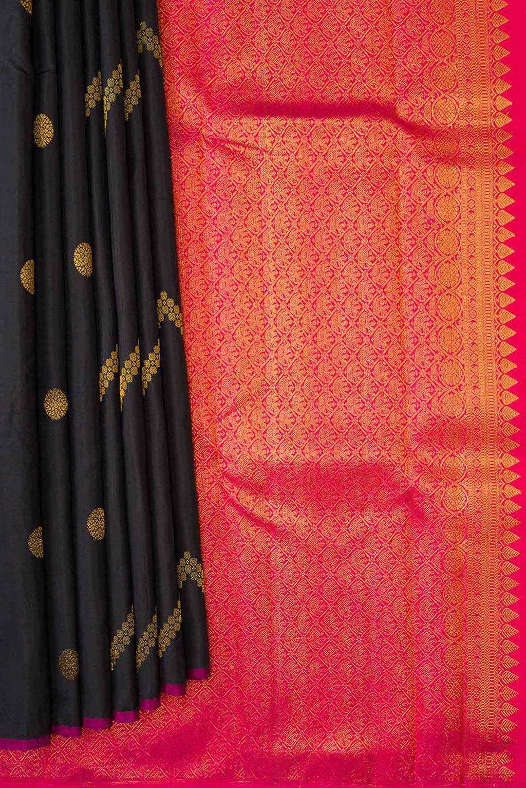 Pleats and pallu of Black Dual Tone Kanjivaram Silk Saree with Stripes on the body and Plain Border. 