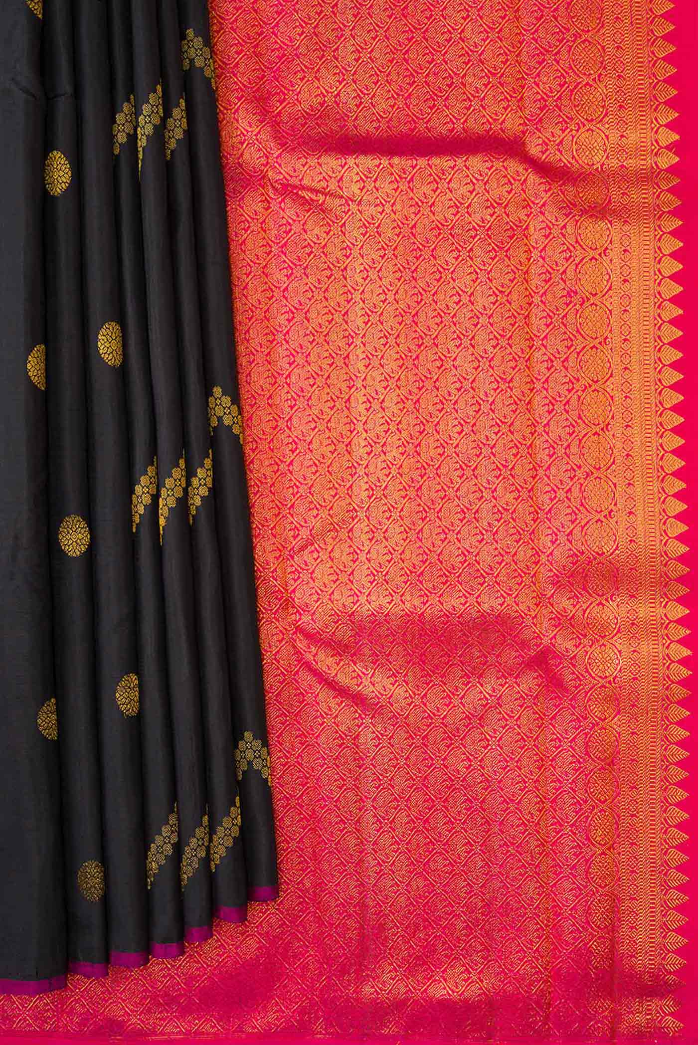 Pleats and pallu of Black Dual Tone Kanjivaram Silk Saree with Stripes on the body and Plain Border. 