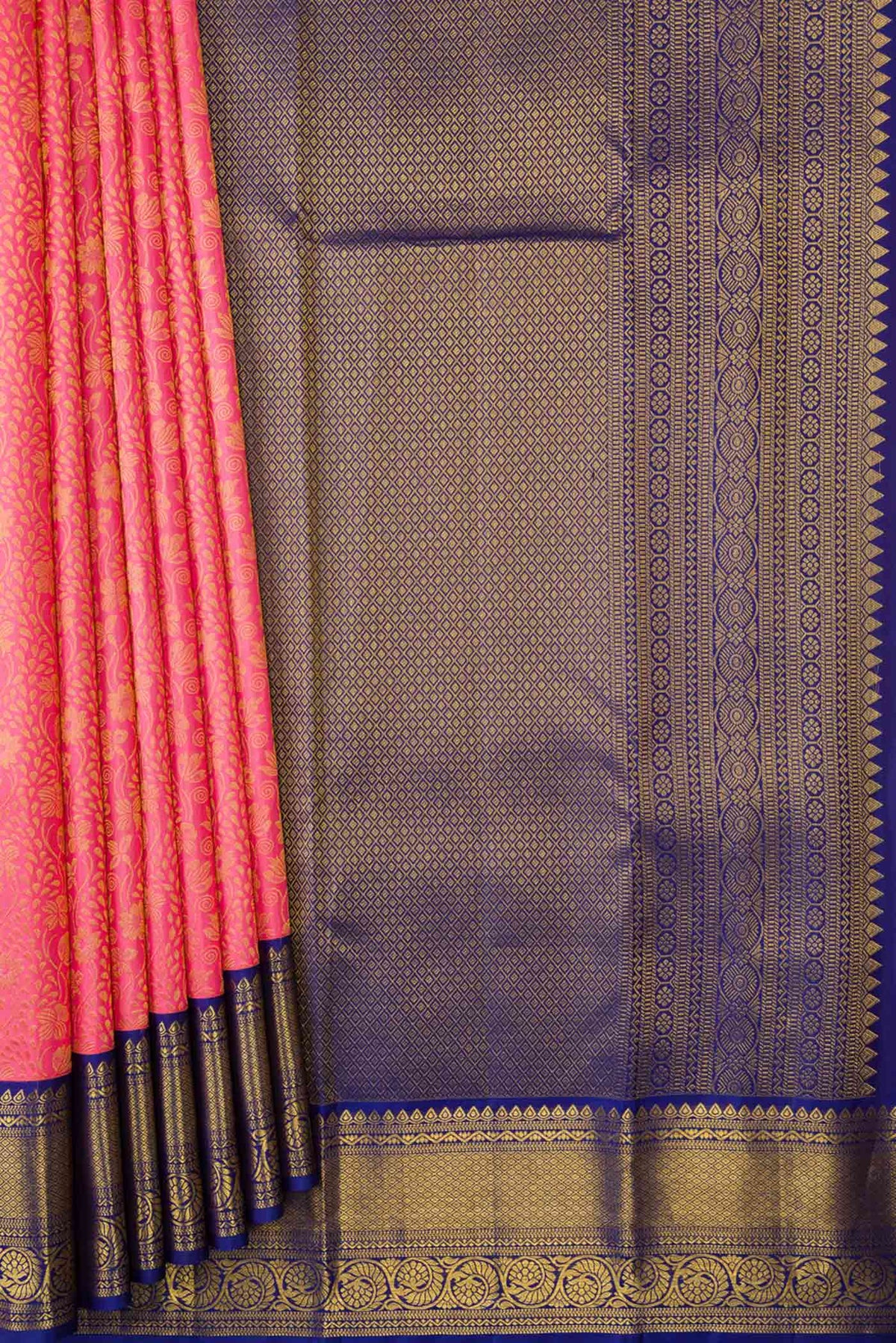 Pleats and pallu of Pink Dual Tone Kanchipuram Silk Saree with Zari Brocade on the body and Zari Border