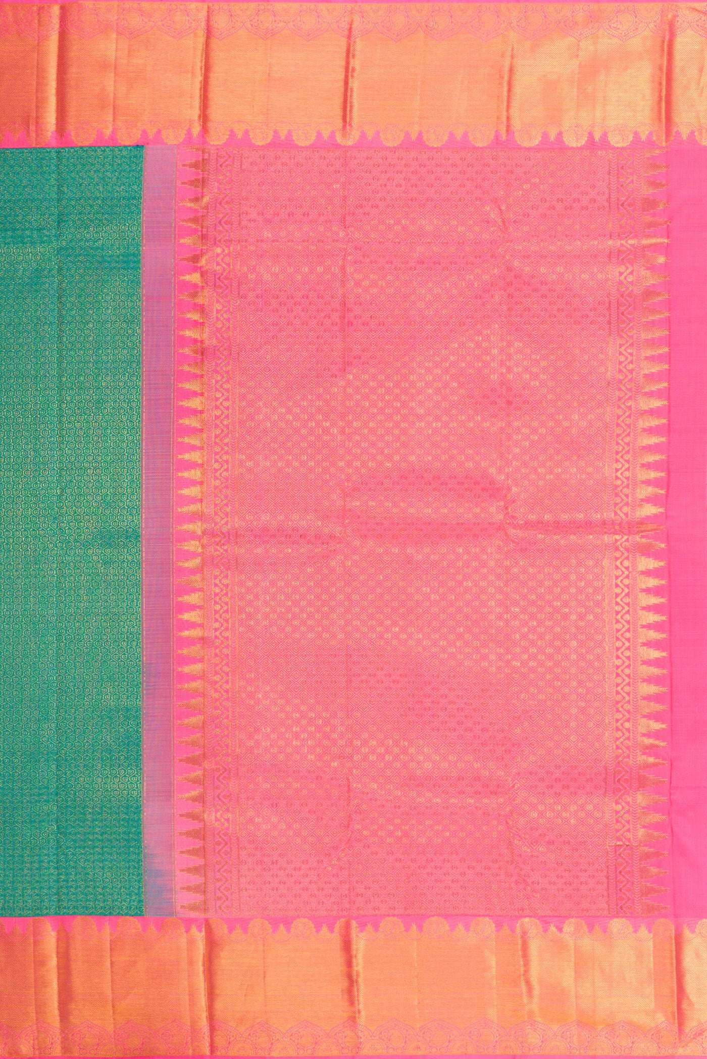 Close up image of the pallu of Sea Green Dual Tone Kanjivaram Silk Saree with Zari Brocade on the body and Zari Border. 