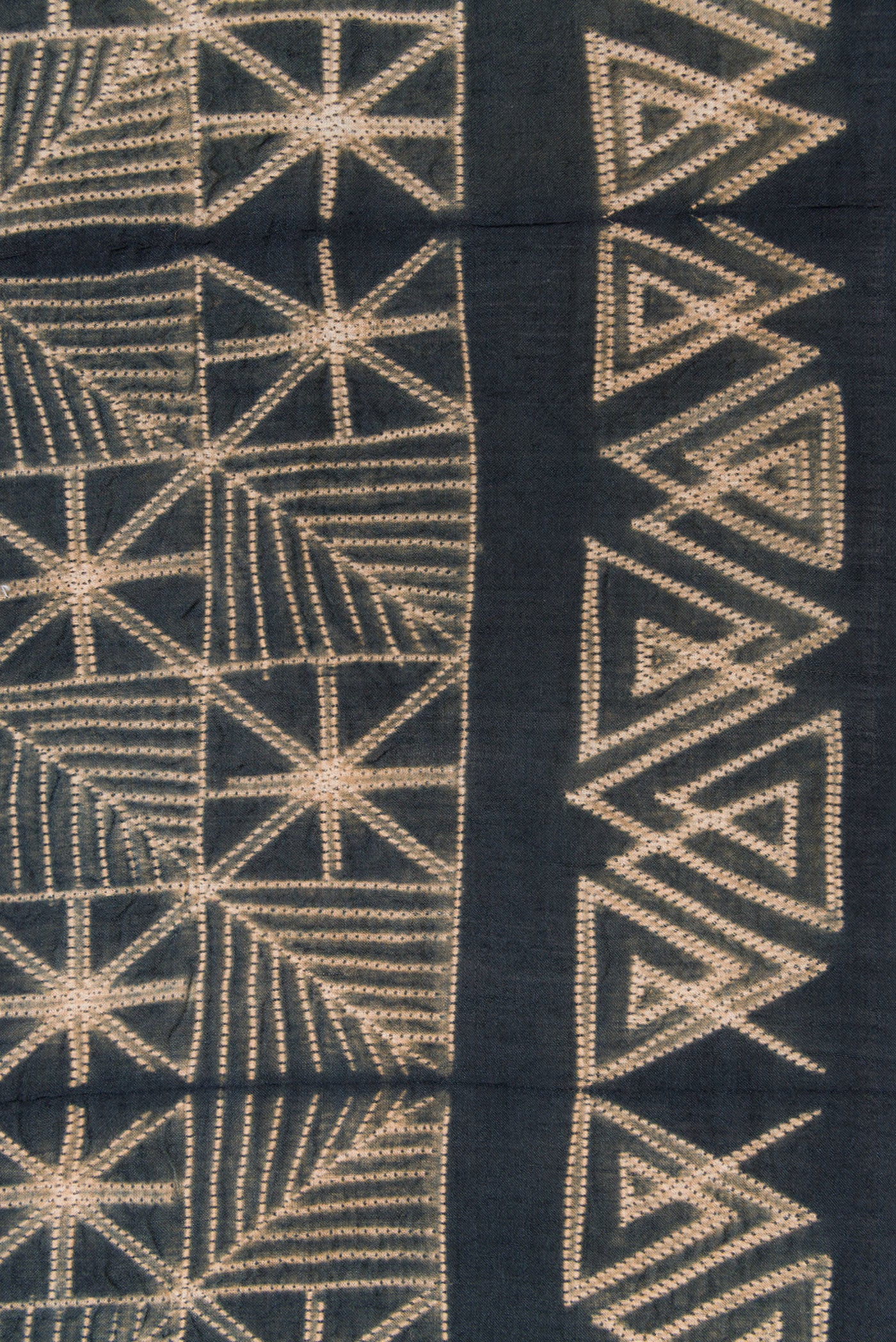 Border image of Navy Blue Dual Tone Tussar Silk Saree with Printed design on the body and Printed Border. 