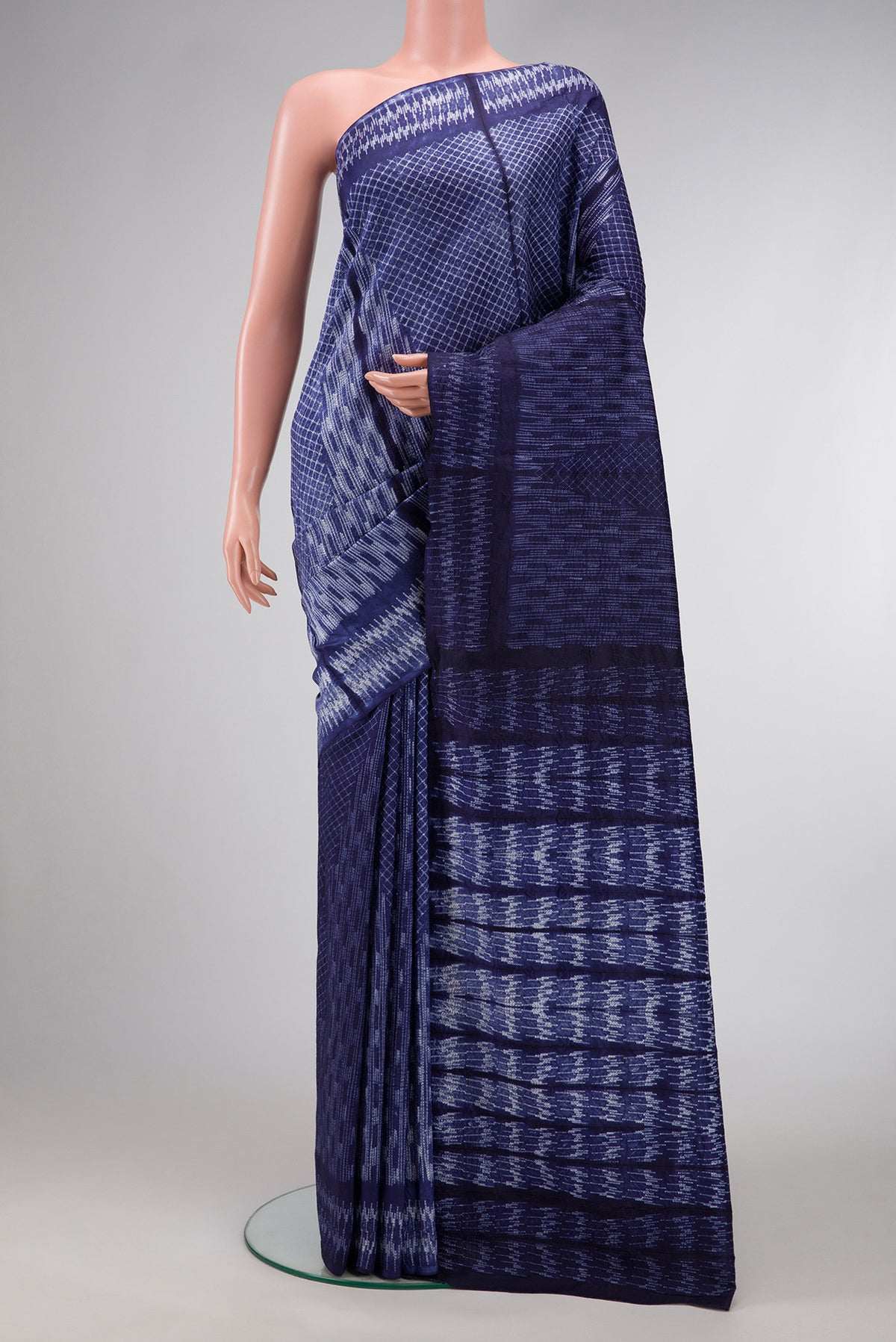 Violet Dual Tone Tussar Silk Saree with Printed design on the body and Without Border.  displayed on a mannequin