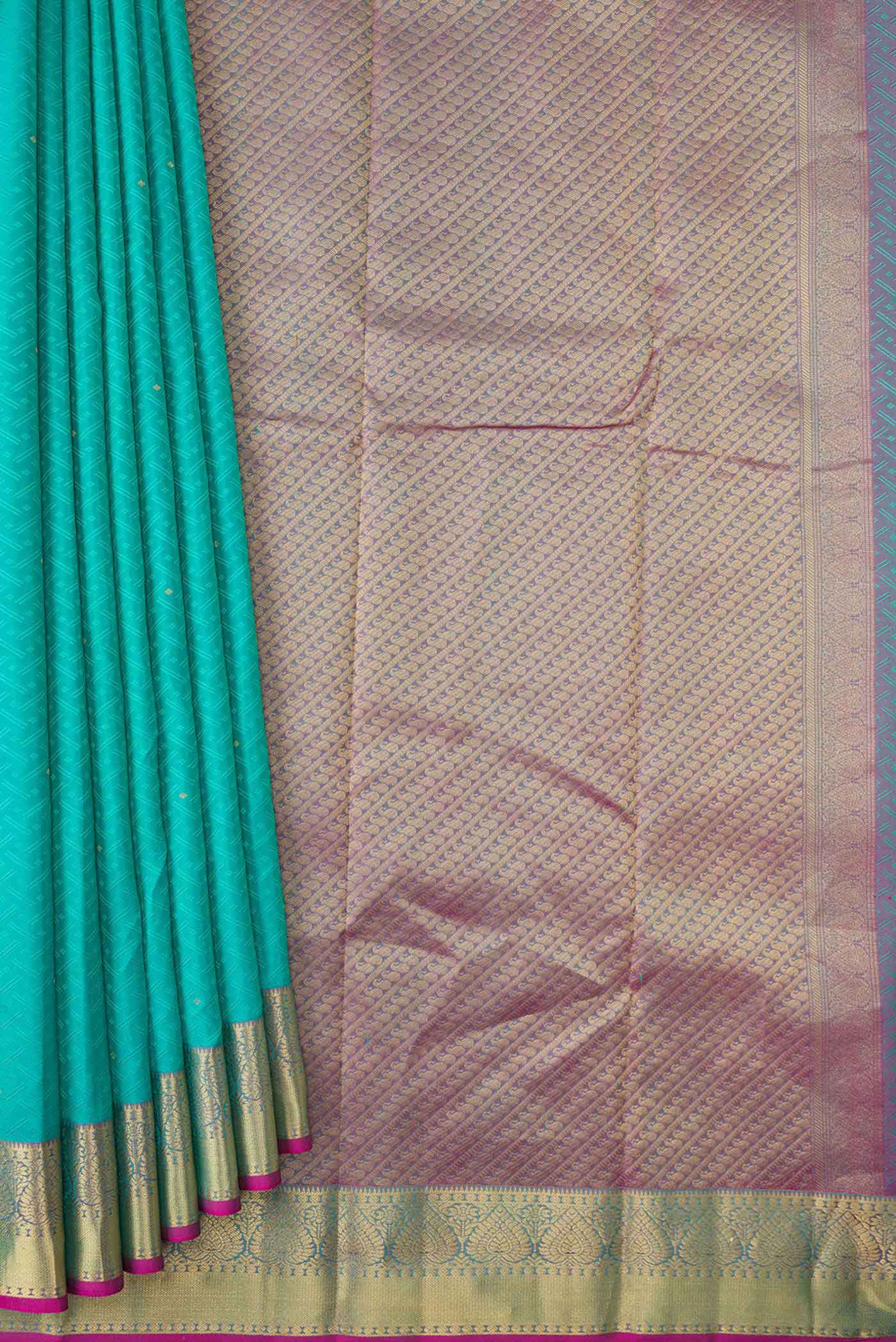 pleats pallu
