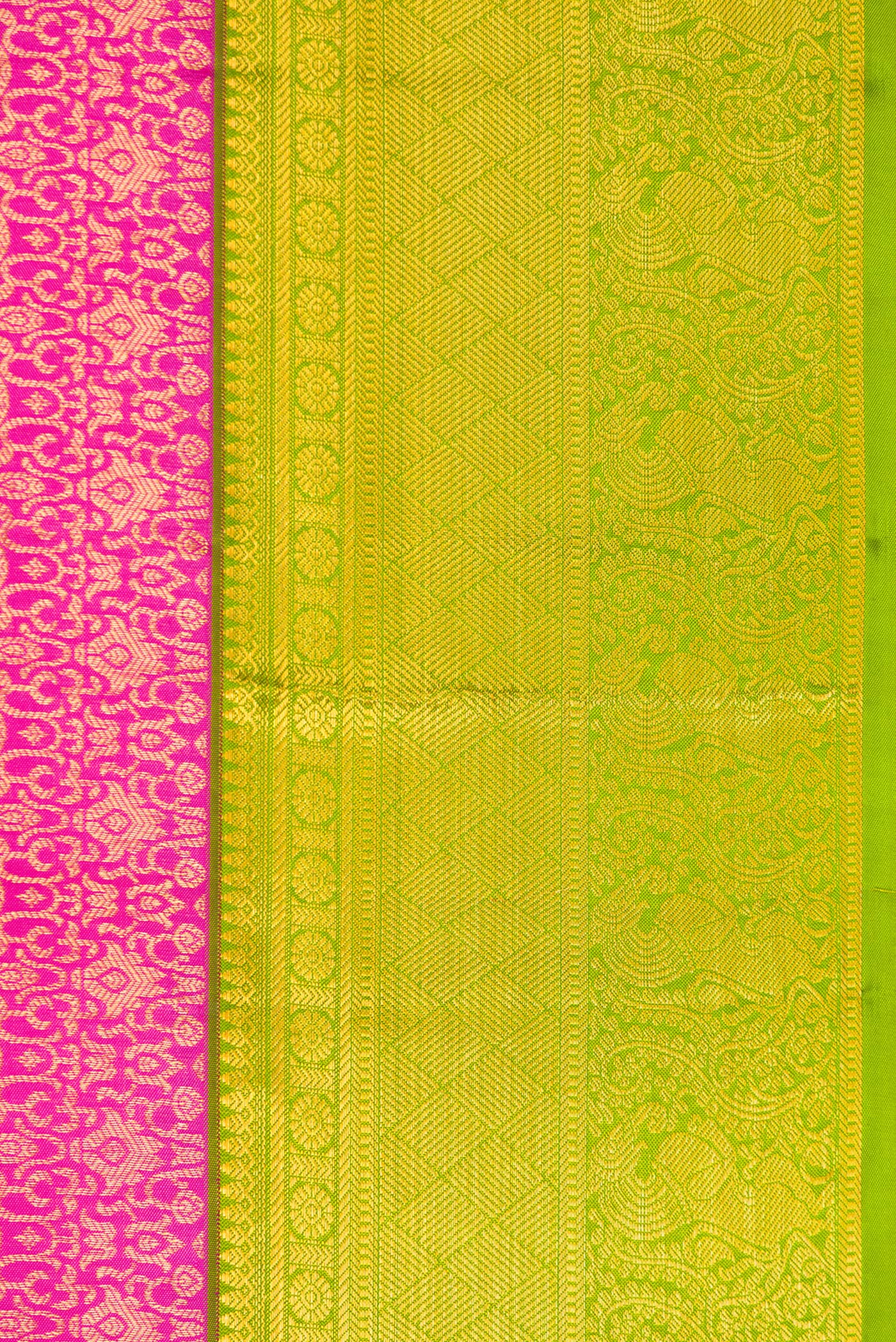 Border image of Pink Dual Tone Kanchipuram Silk Saree with Zari Brocade on the body and Zari Border. 
