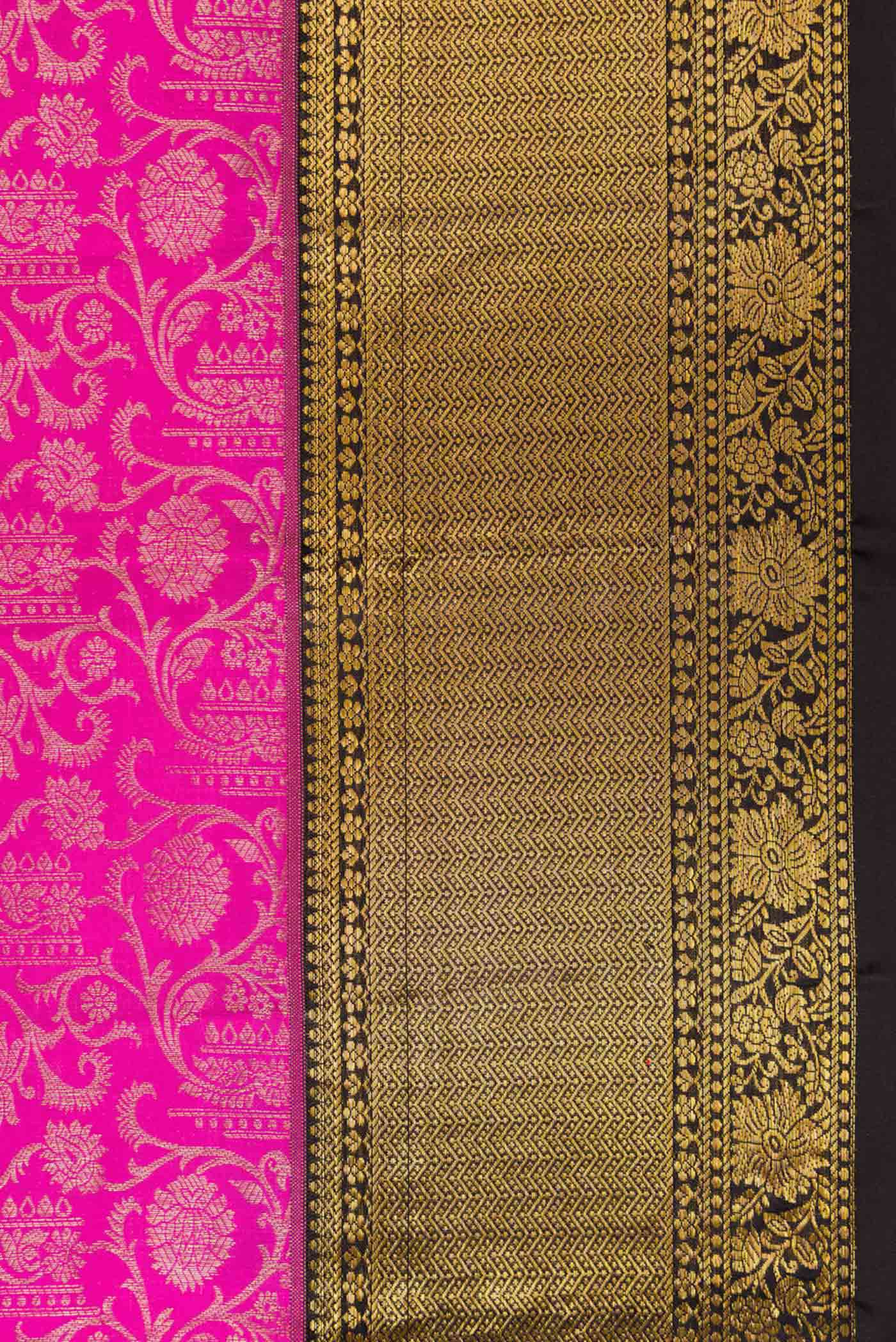 Border image of Pink Dual Tone Kanchipuram Silk Saree with Zari Brocade on the body and Zari Border. 