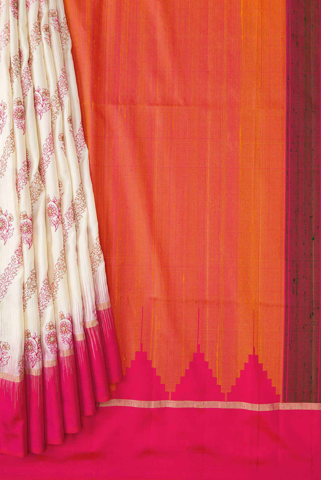 Pleats and pallu of Off White Soft Silk Saree with Embroidery on the body and Plain Border