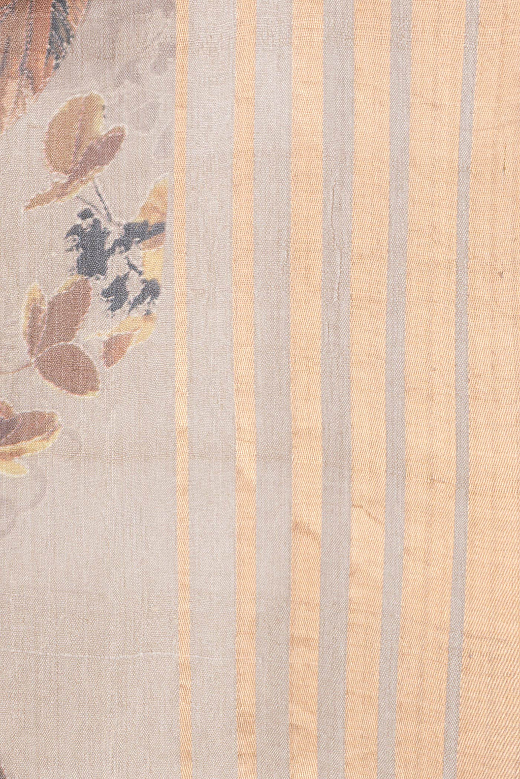Border image of Beige Dual Tone Tussar Silk Saree with Printed design on the body and Zari Border. 